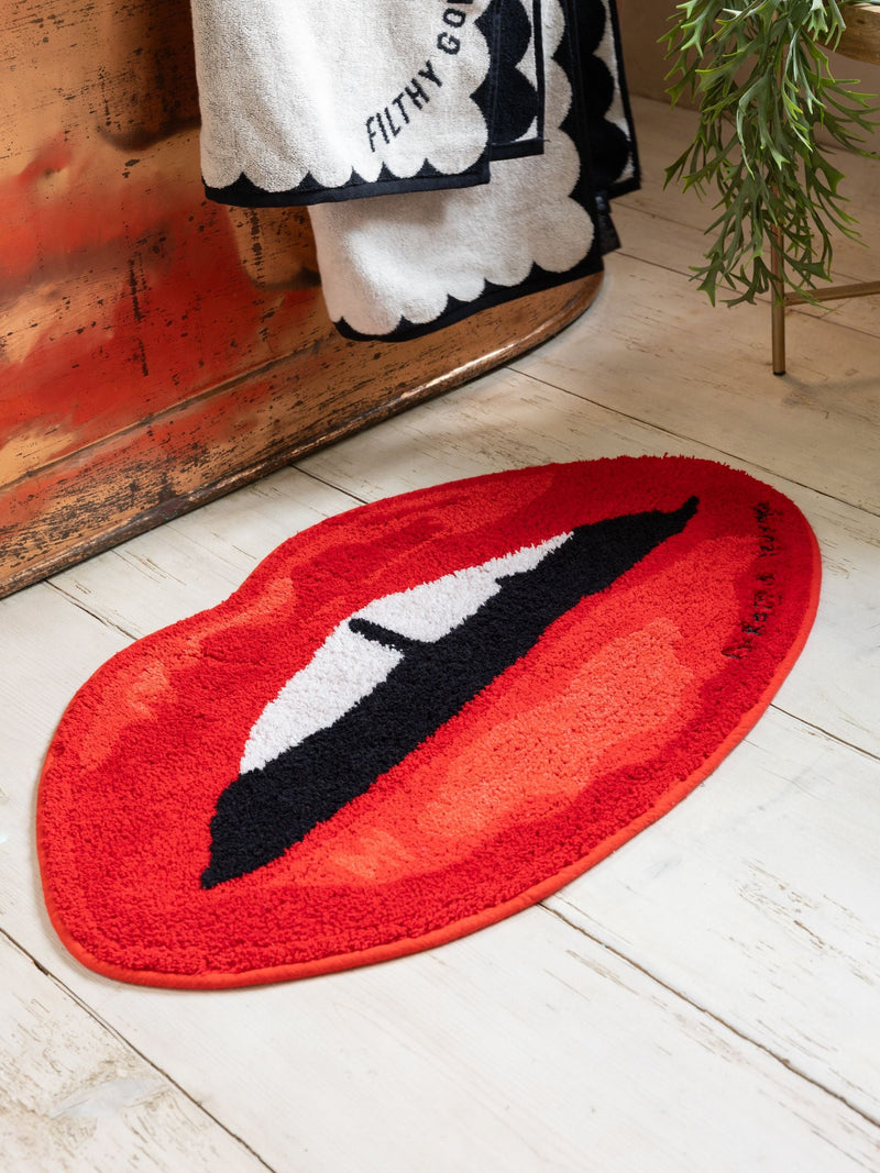 Rockett St George red lips cotton bath mat (British brand)