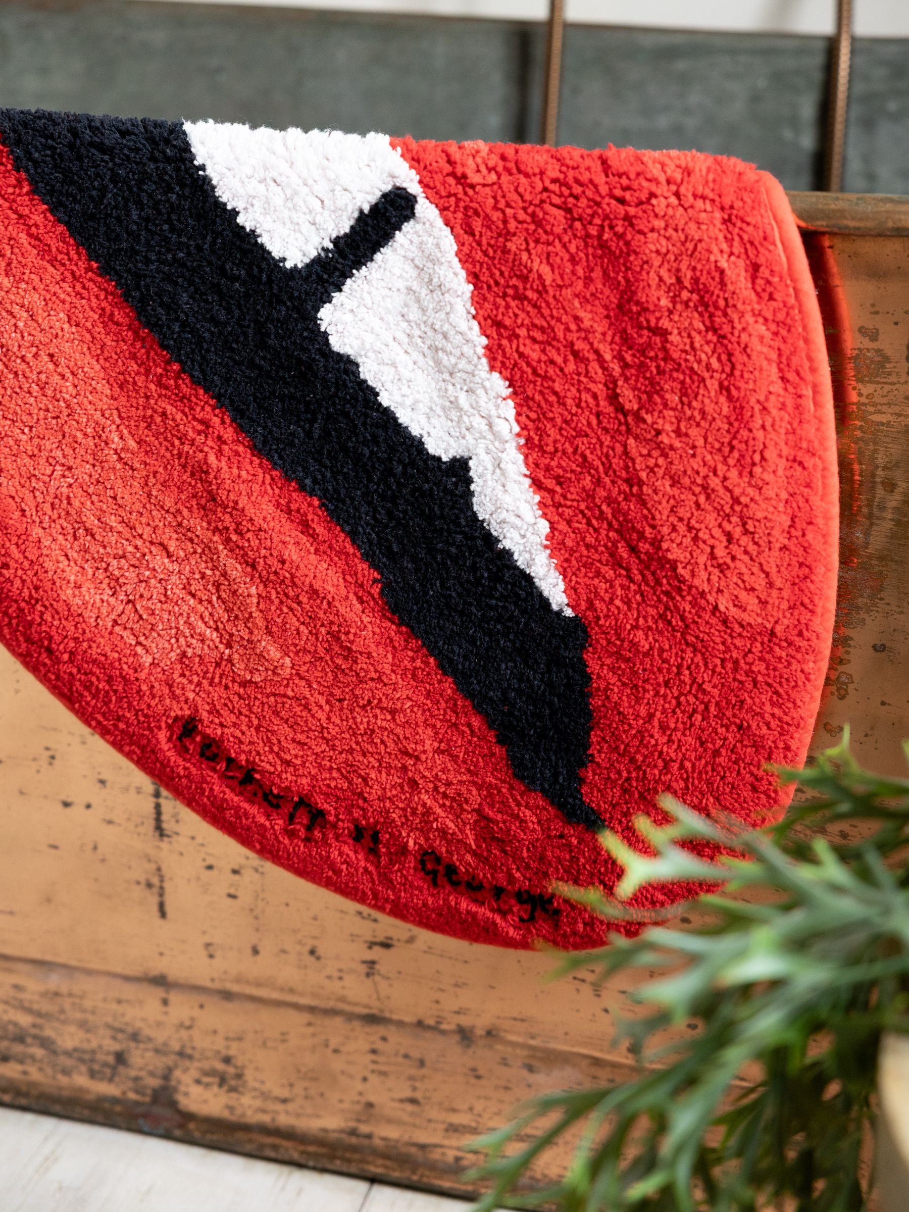 Rockett St George red lips cotton bath mat (British brand)