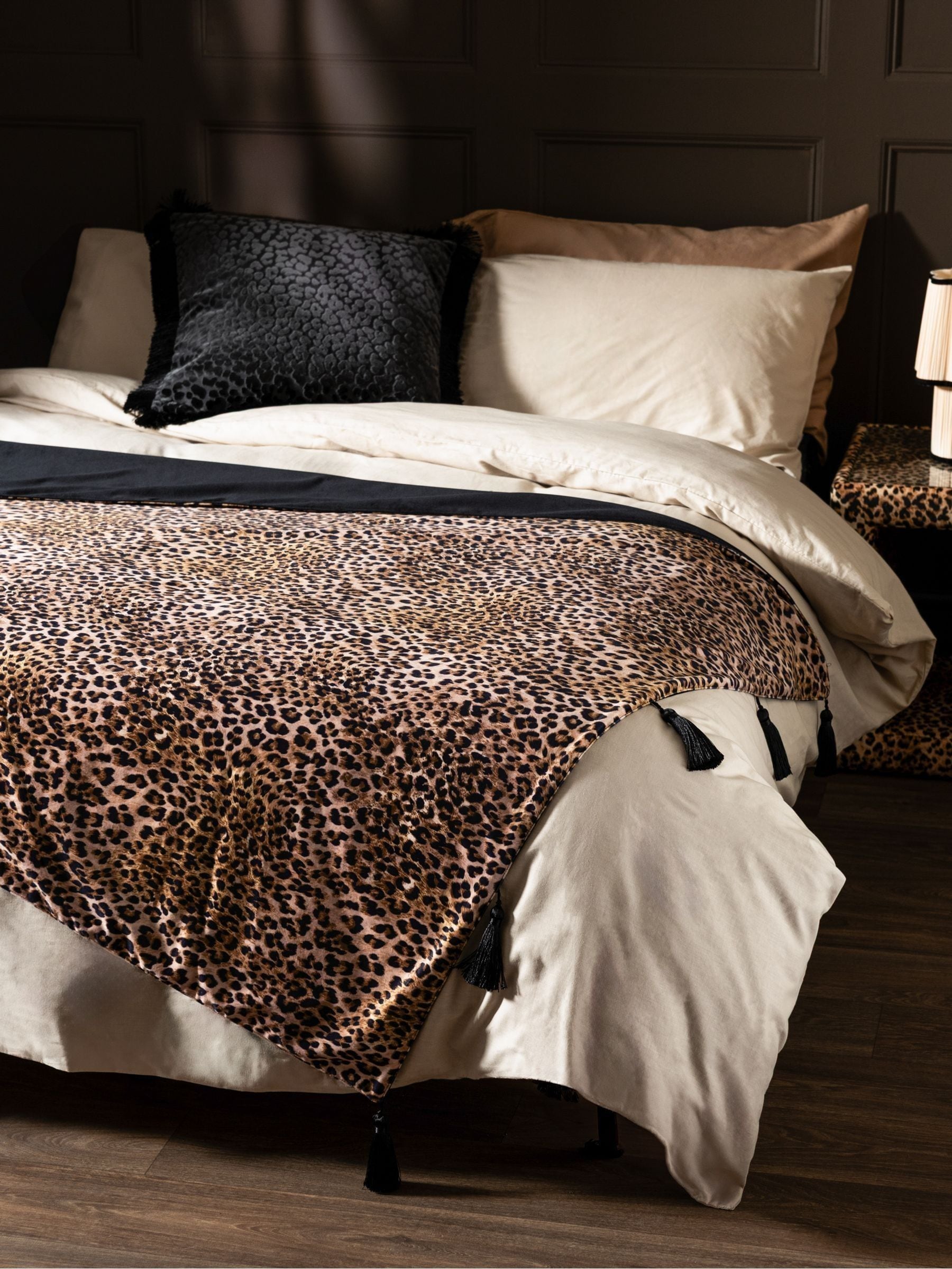 Rockett St George leopard print velvet throw 150x120cm - British product