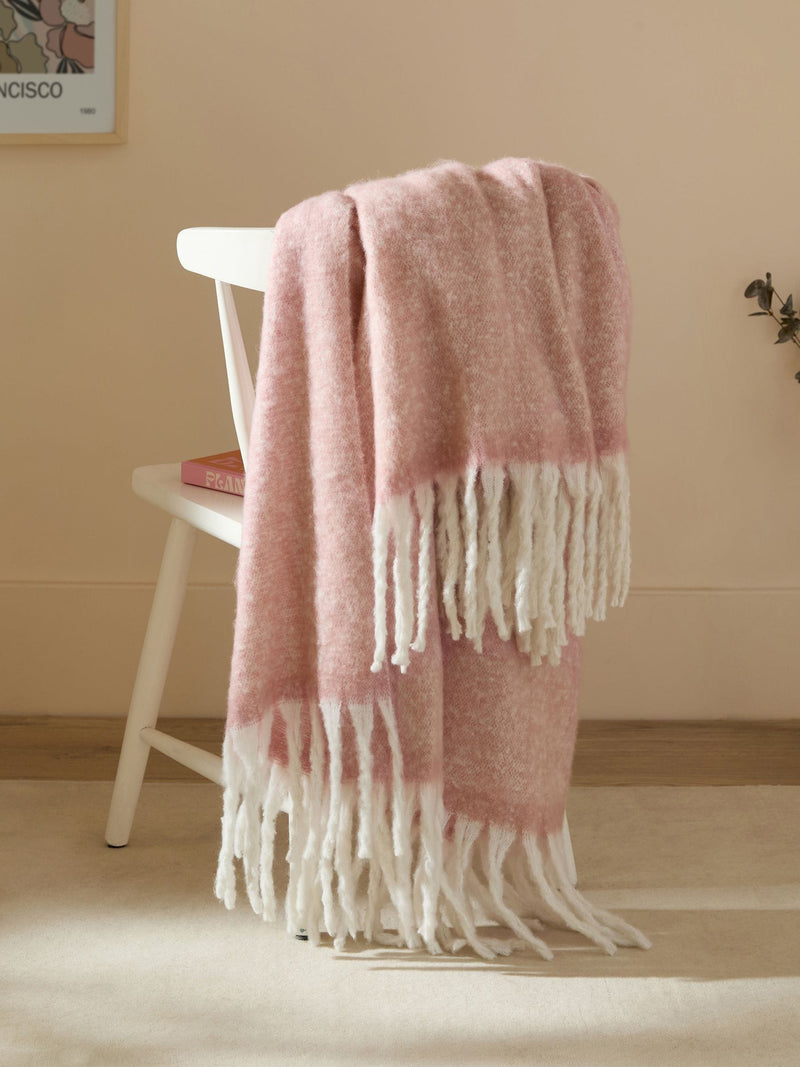 Furn Pink Cozy Woven Tasselled Throw