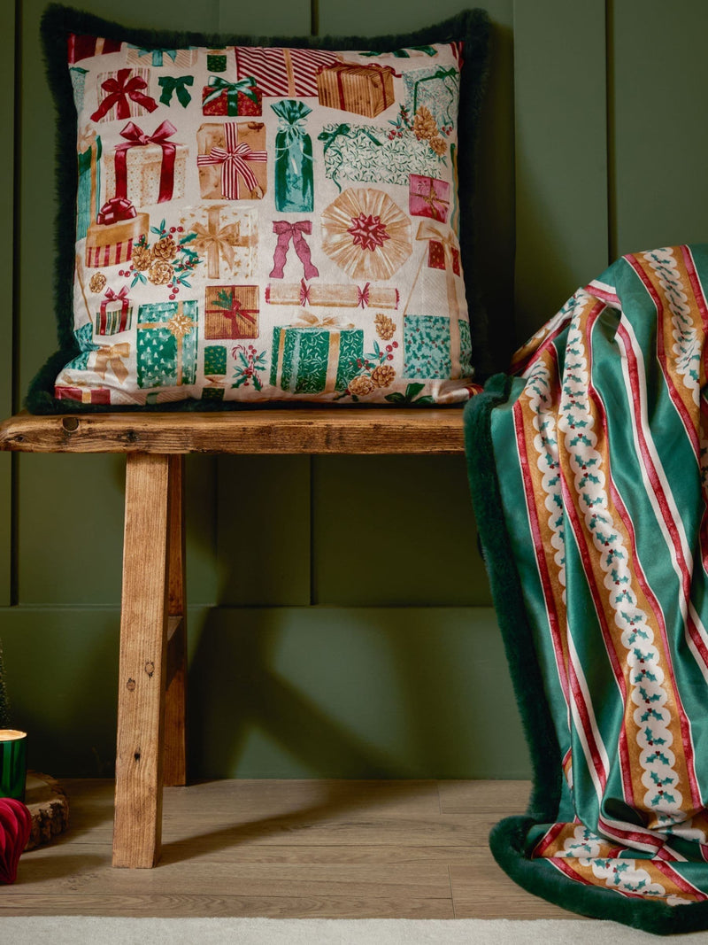 Furn Green Christmas faux fur throw 180x130cm (British brand)