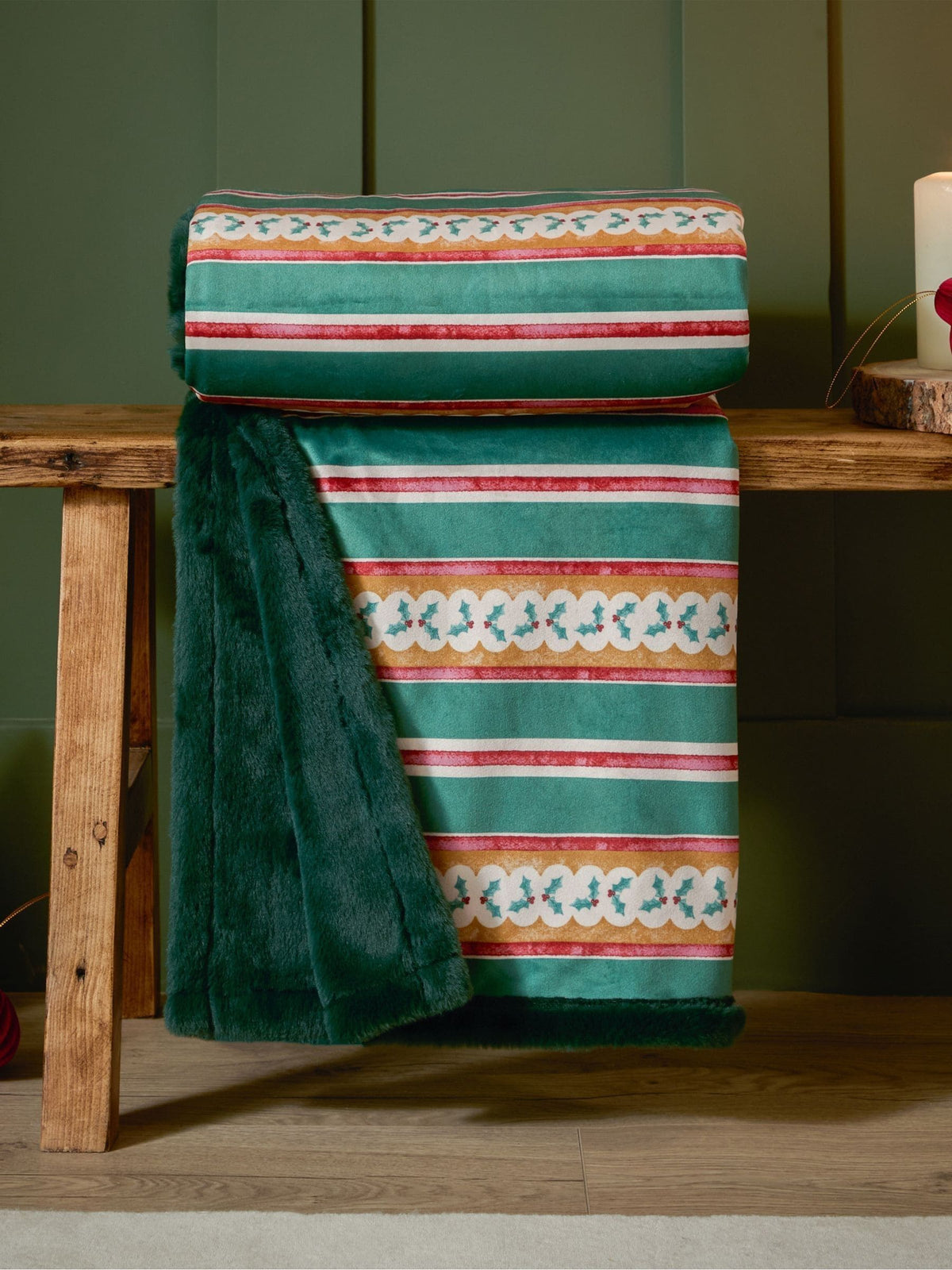 Furn Green Christmas faux fur throw 180x130cm (British brand)