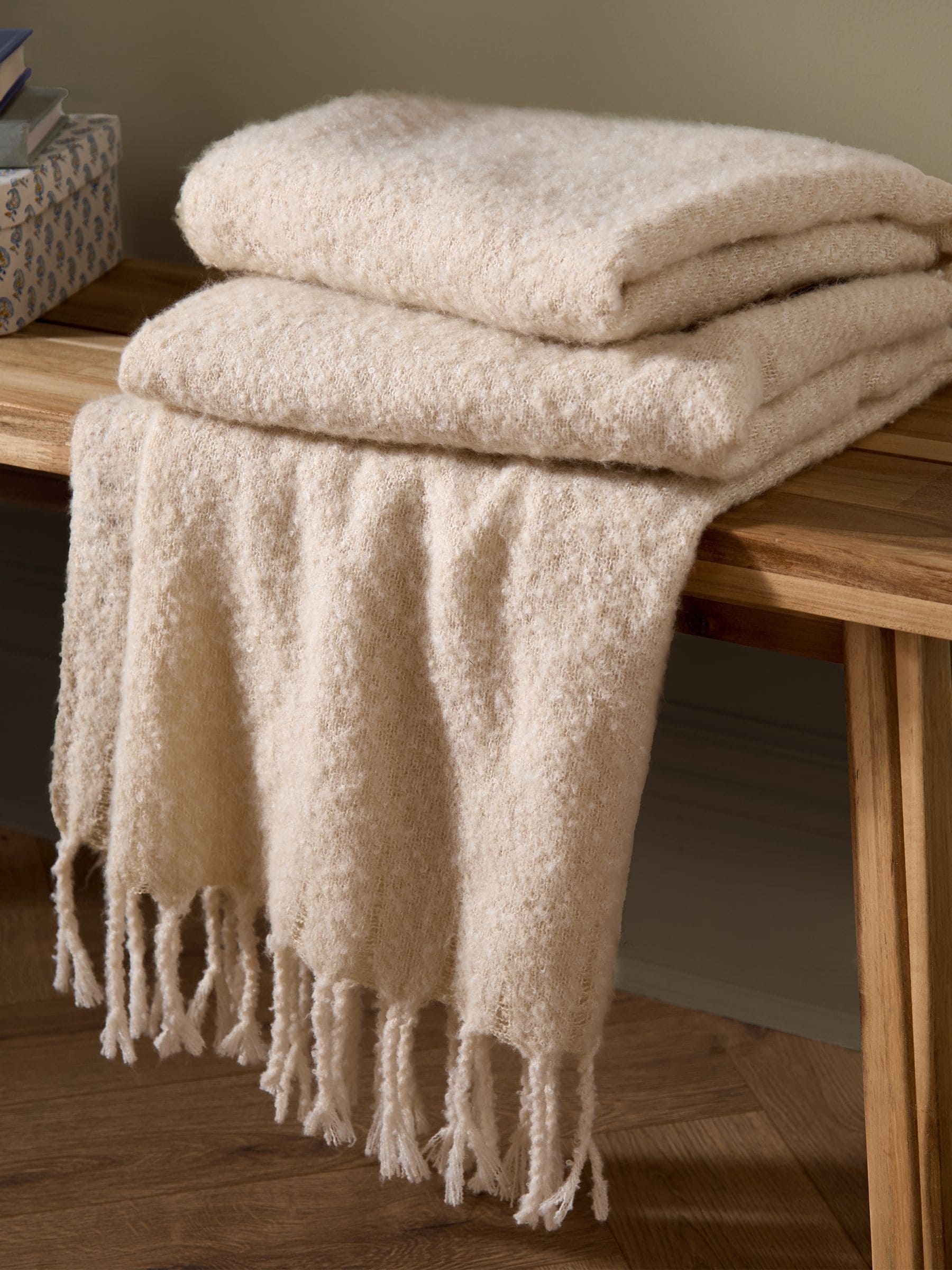 Wylder Purple Heather Isla Soft Tasselled Throw 130 x 180 cm