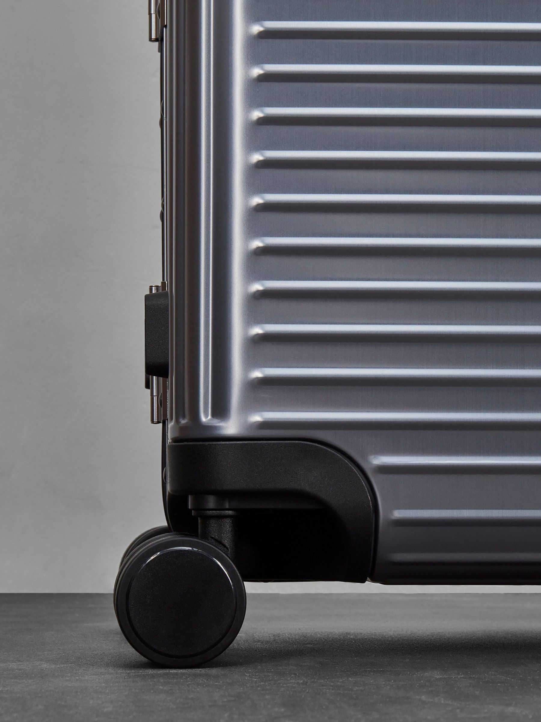 Rock Axel large metallic suitcase - British product