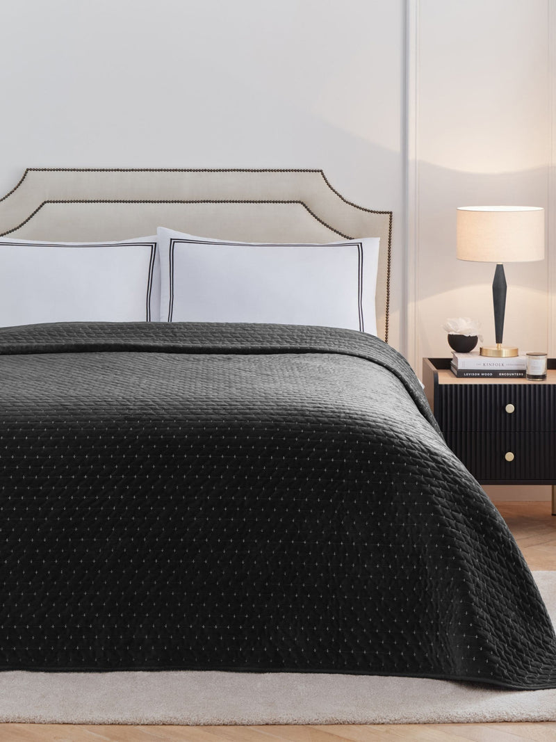 Paoletti Black Henley Pin-Cord Bedspread
