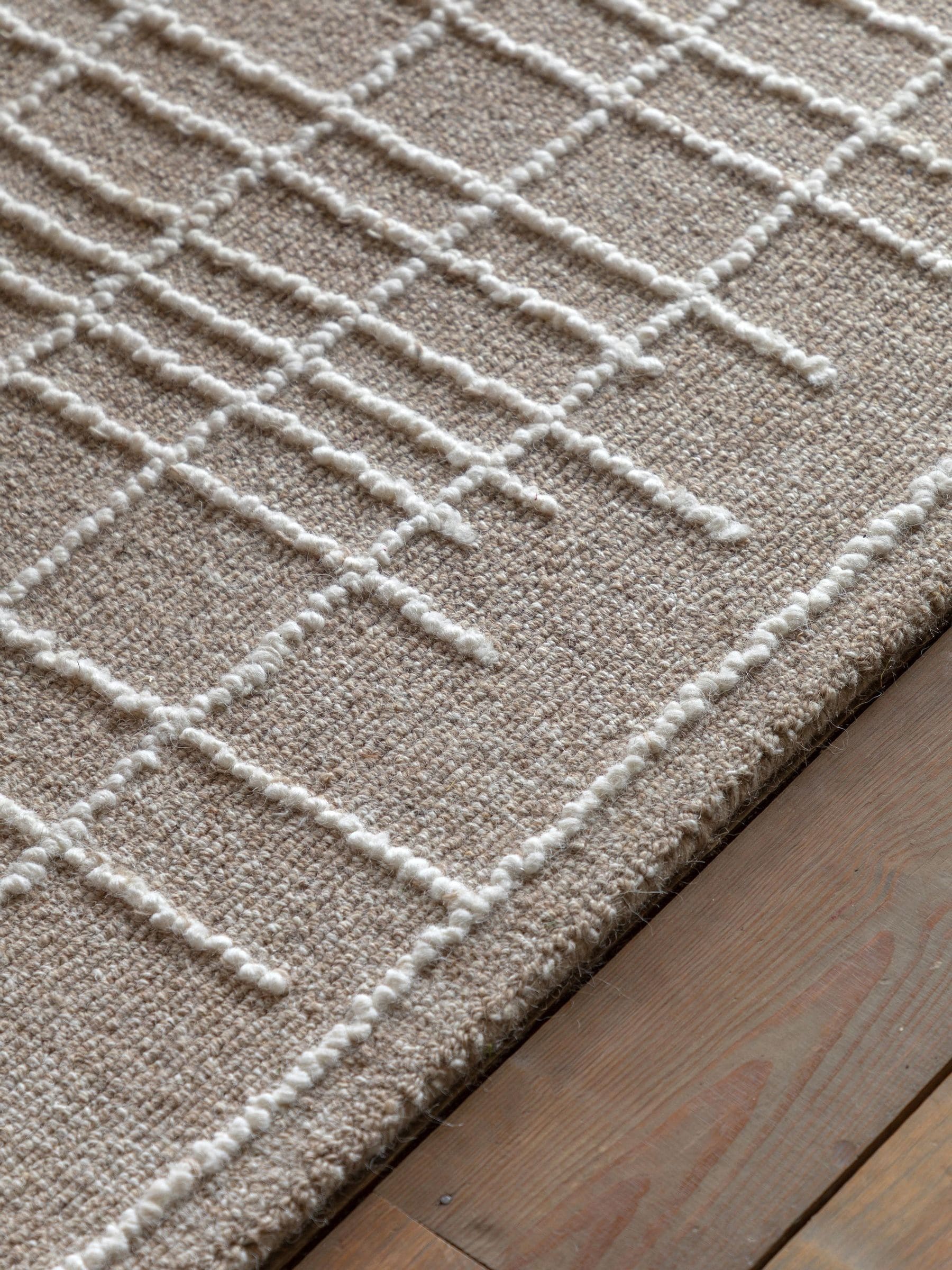 Gallery Home Dakota tufted rug taupe 200x290cm, UK version