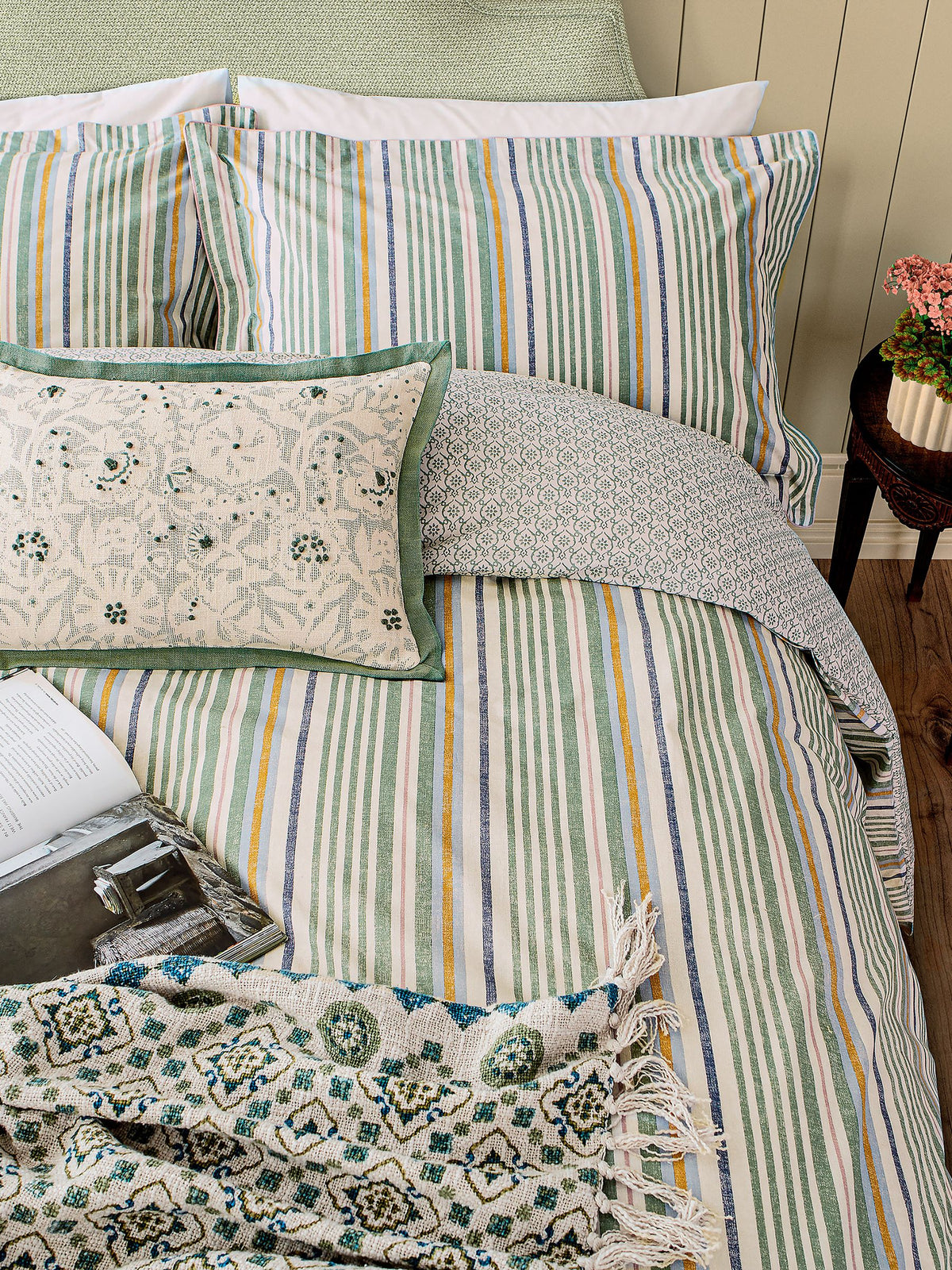 Joules Green Country Tiles bedding set, UK version