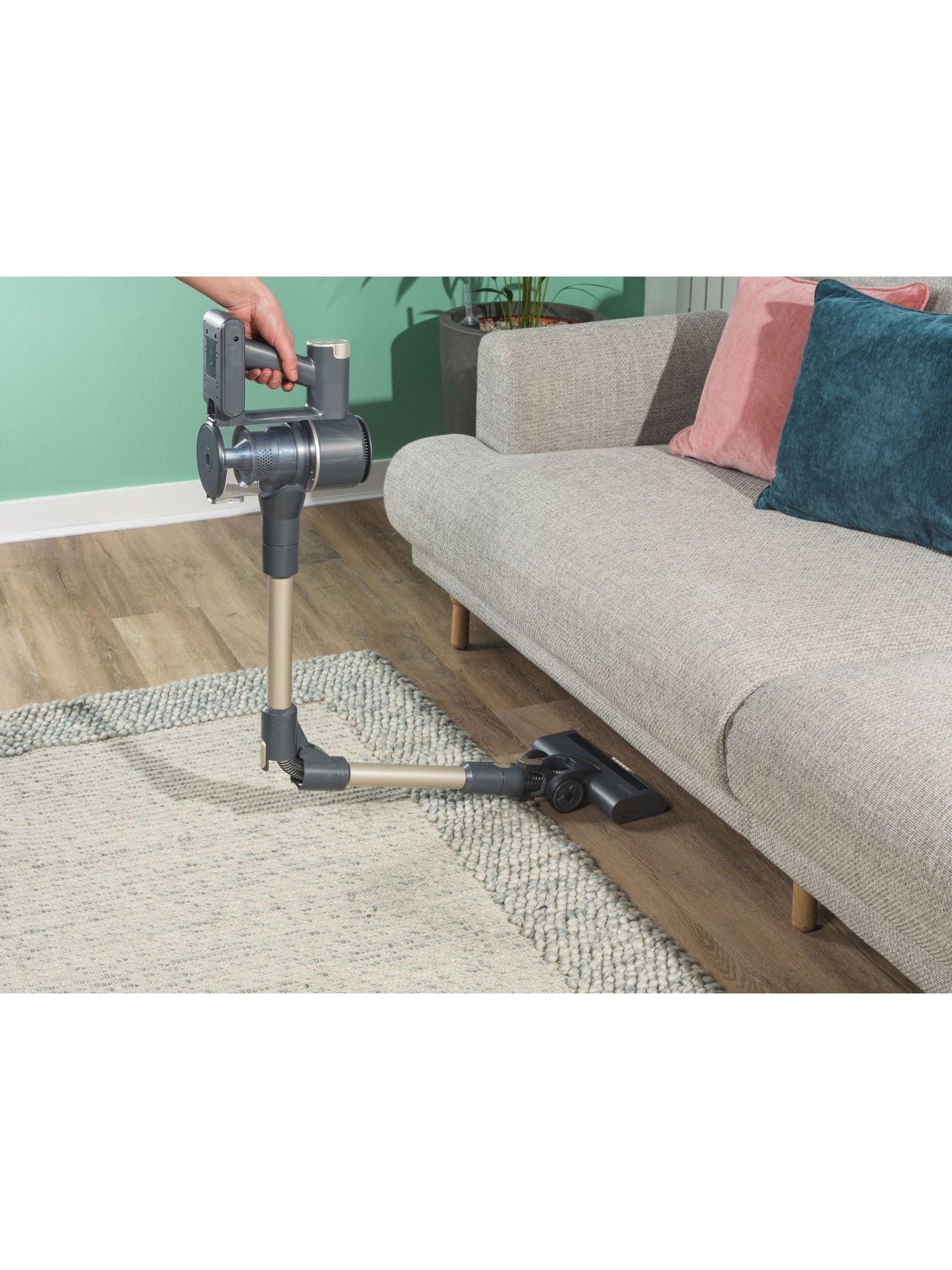 Beldray Blue AirRapid Flex cordless vacuum - British product