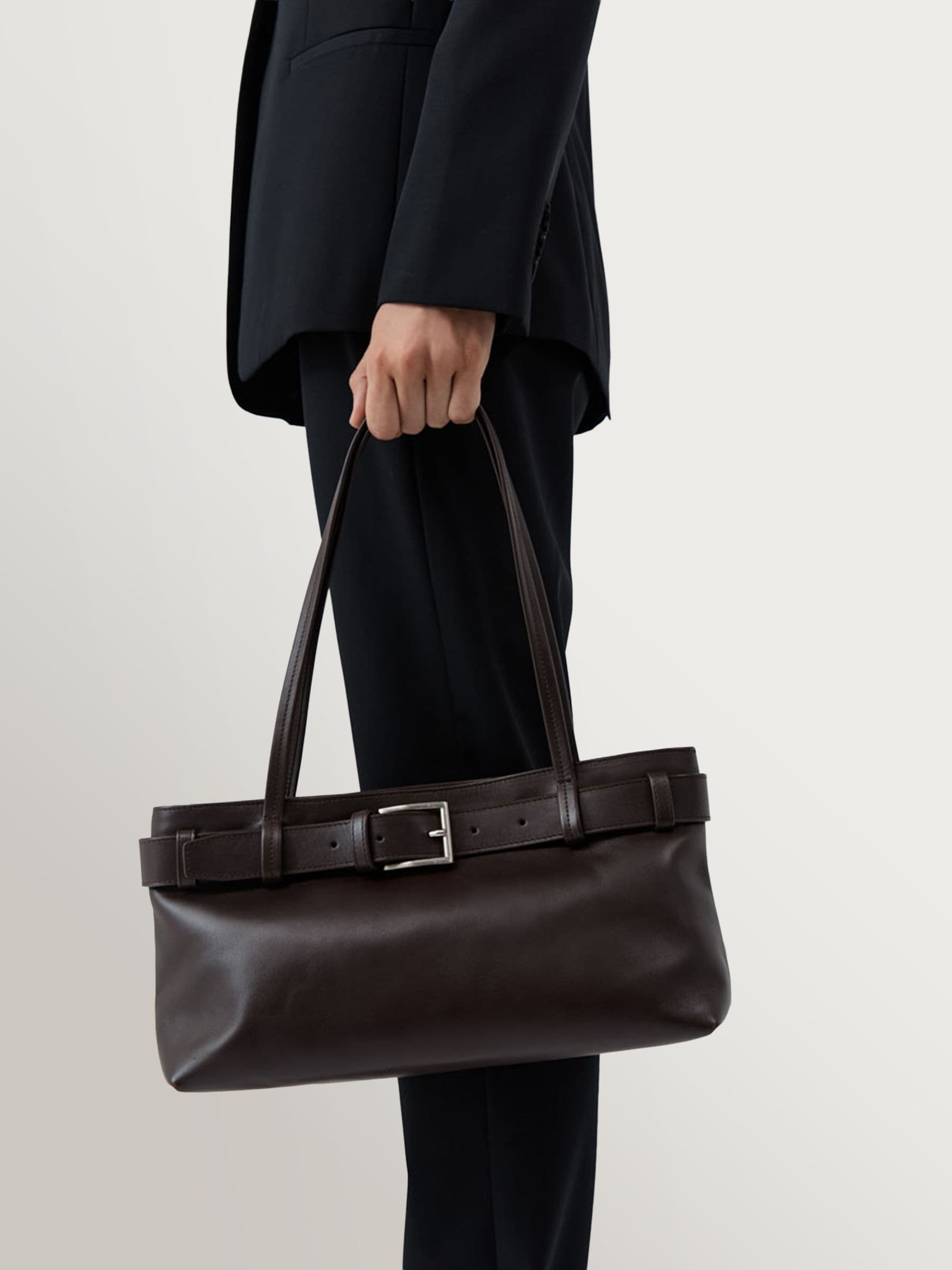 St Agni brown leather baguette bag (British brand)