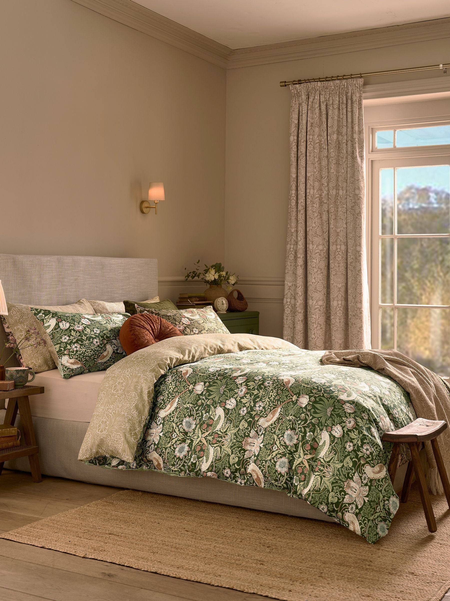 William Morris Strawberry Thief pillowcases nettle green - British product