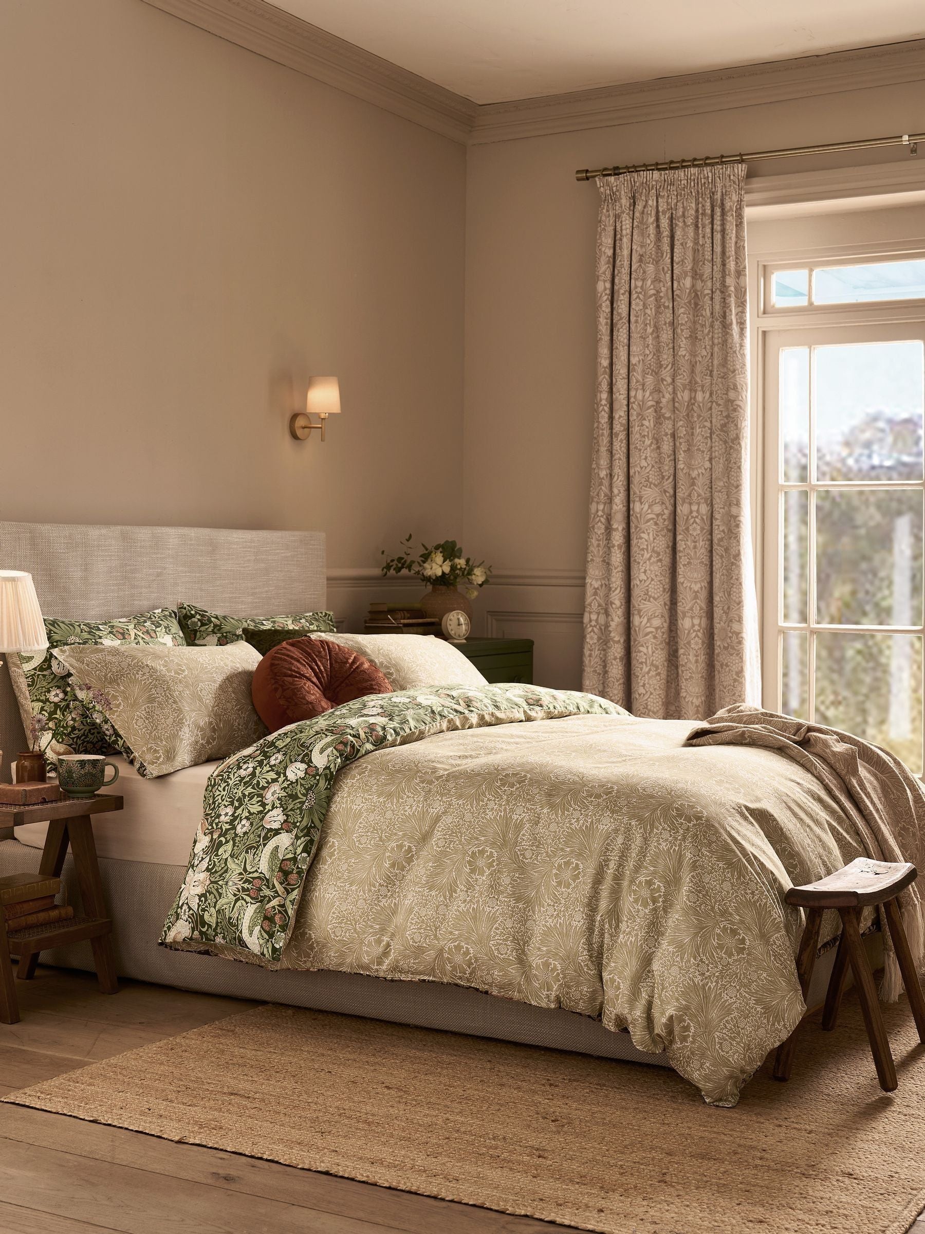 William Morris Strawberry Thief pillowcases nettle green - British product