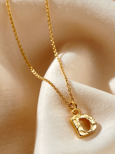 Next Posh Totty Designs قلادة بحروف أولية ذهبية محكمة - اشترِ عبر الإنترنت من McGrocer