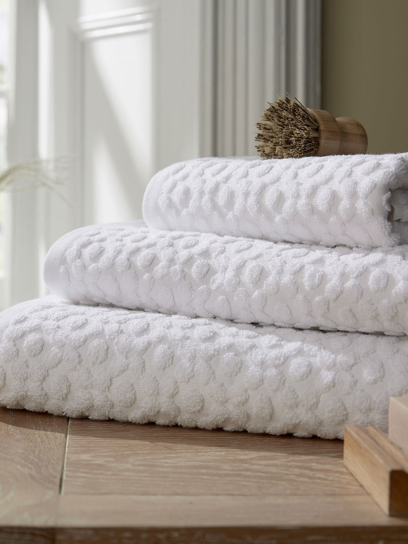 Murmur Fae white jacquard towel in 100% cotton, imported from the UK