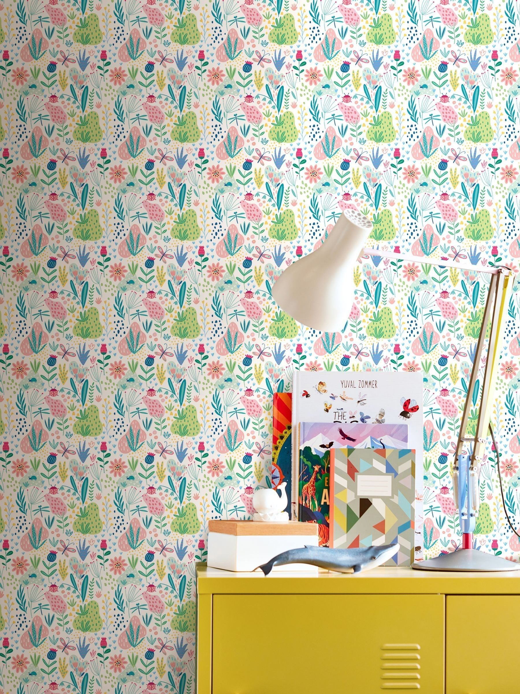 Hoopla Walls Blue Bug Garden 10m Wallpaper