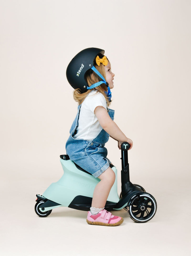 smarTrike Xtend Ride-On Plus scooter soft green, imported from the UK