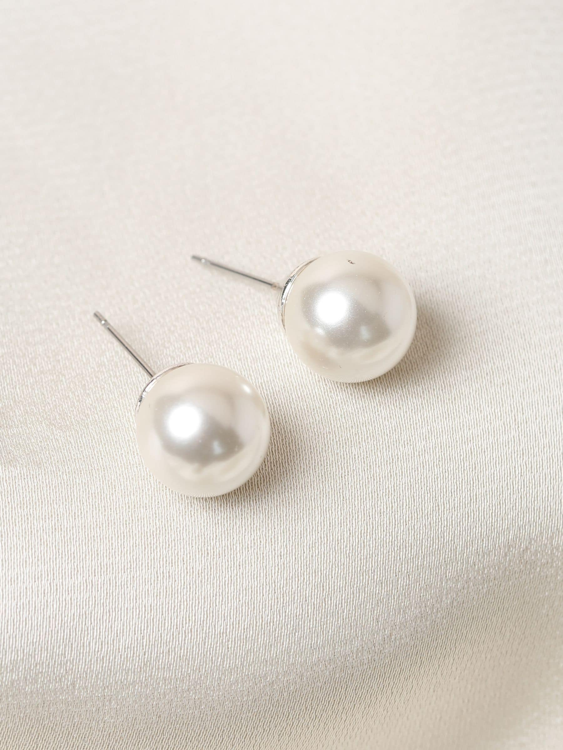Jon Richard cream large pearl earrings silver tone 14mm, UK version