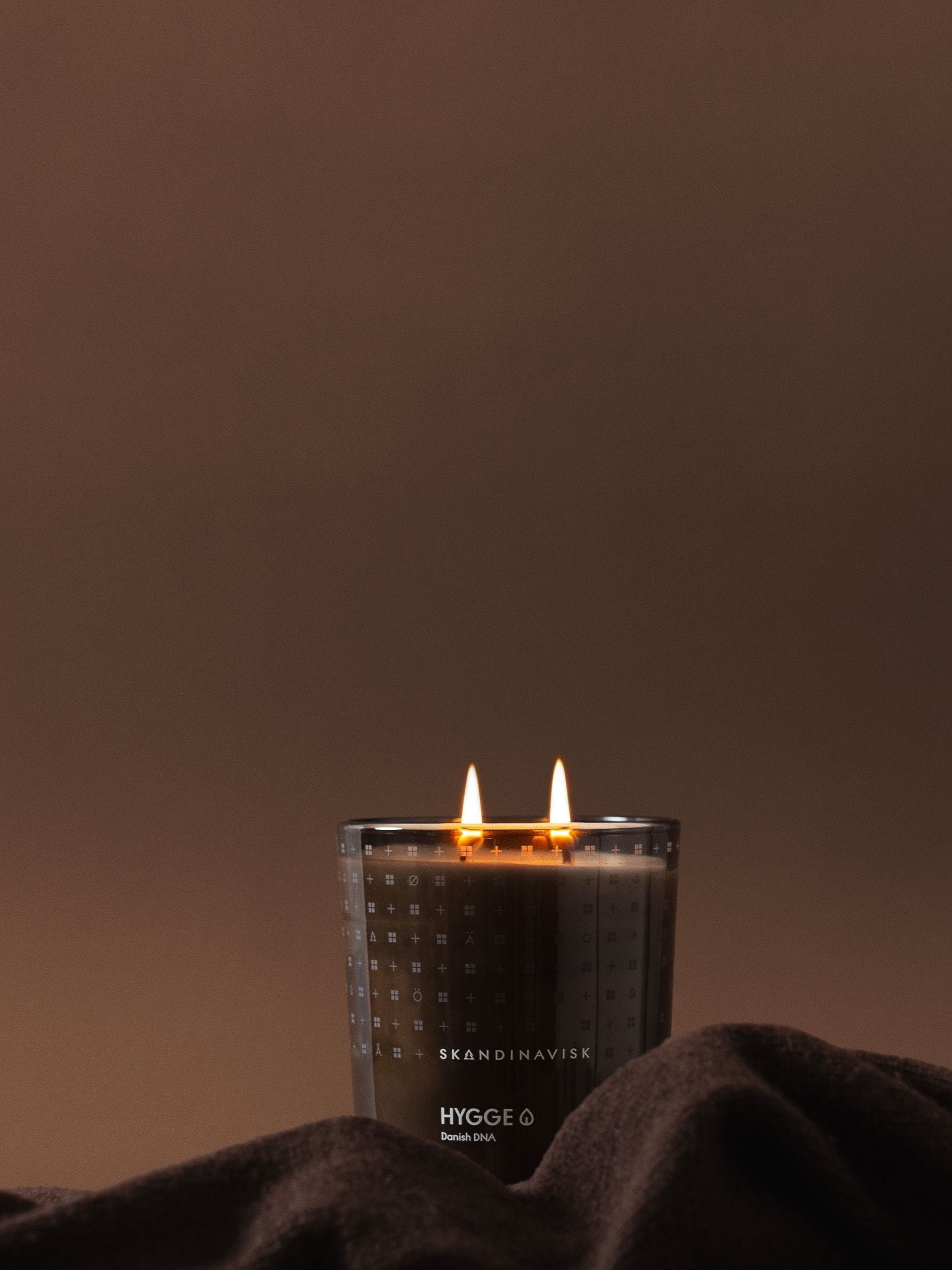 Skandinavisk Hygge 2-wick scented candle 350g, imported from the UK