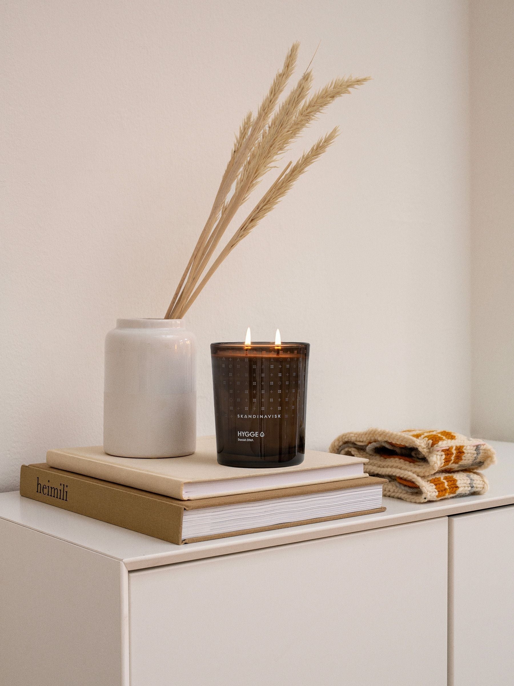 Skandinavisk Hygge 2-wick scented candle 350g, imported from the UK