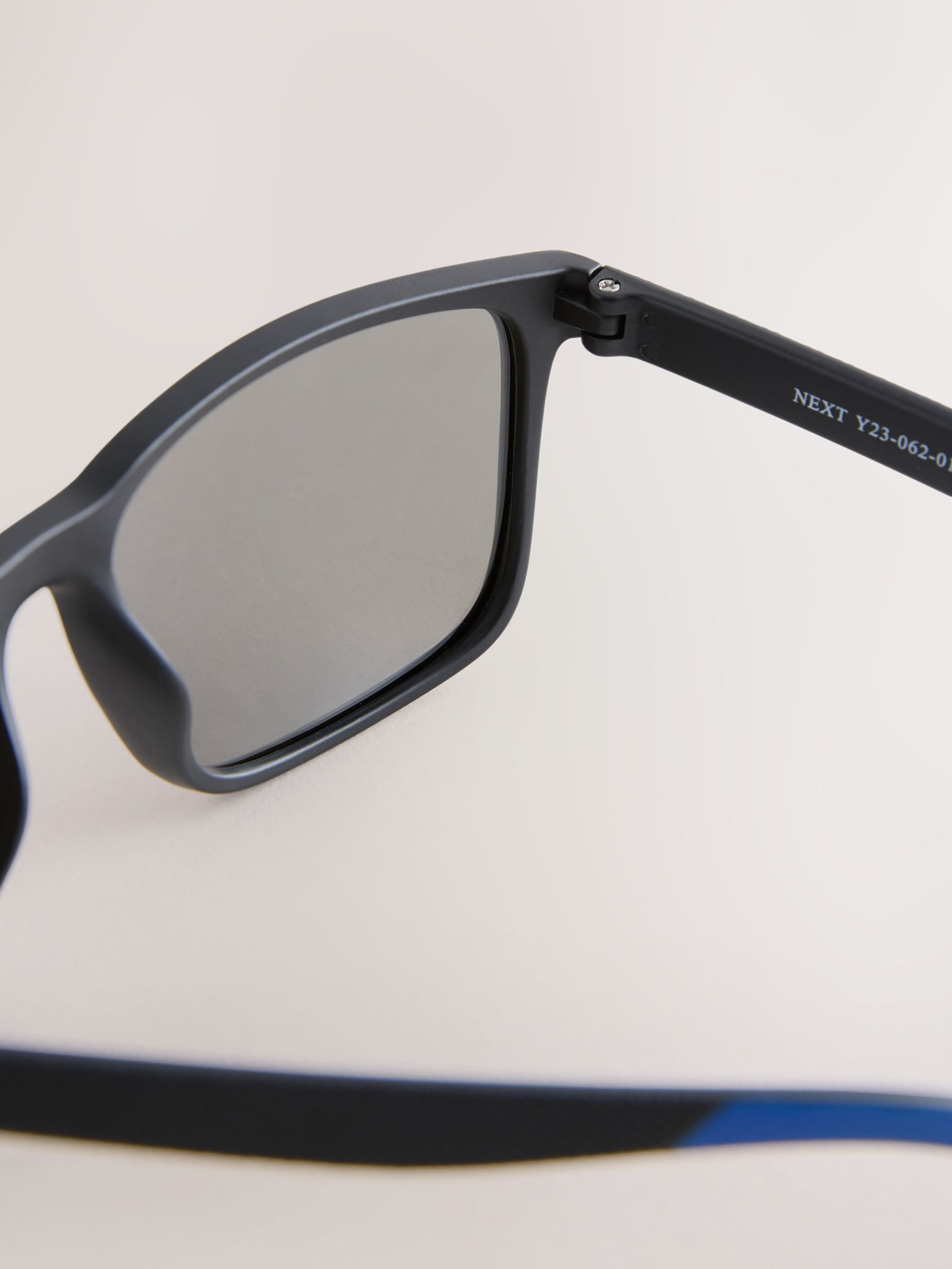 Polarised sport sunglasses with mirror lenses, imported from the UK
