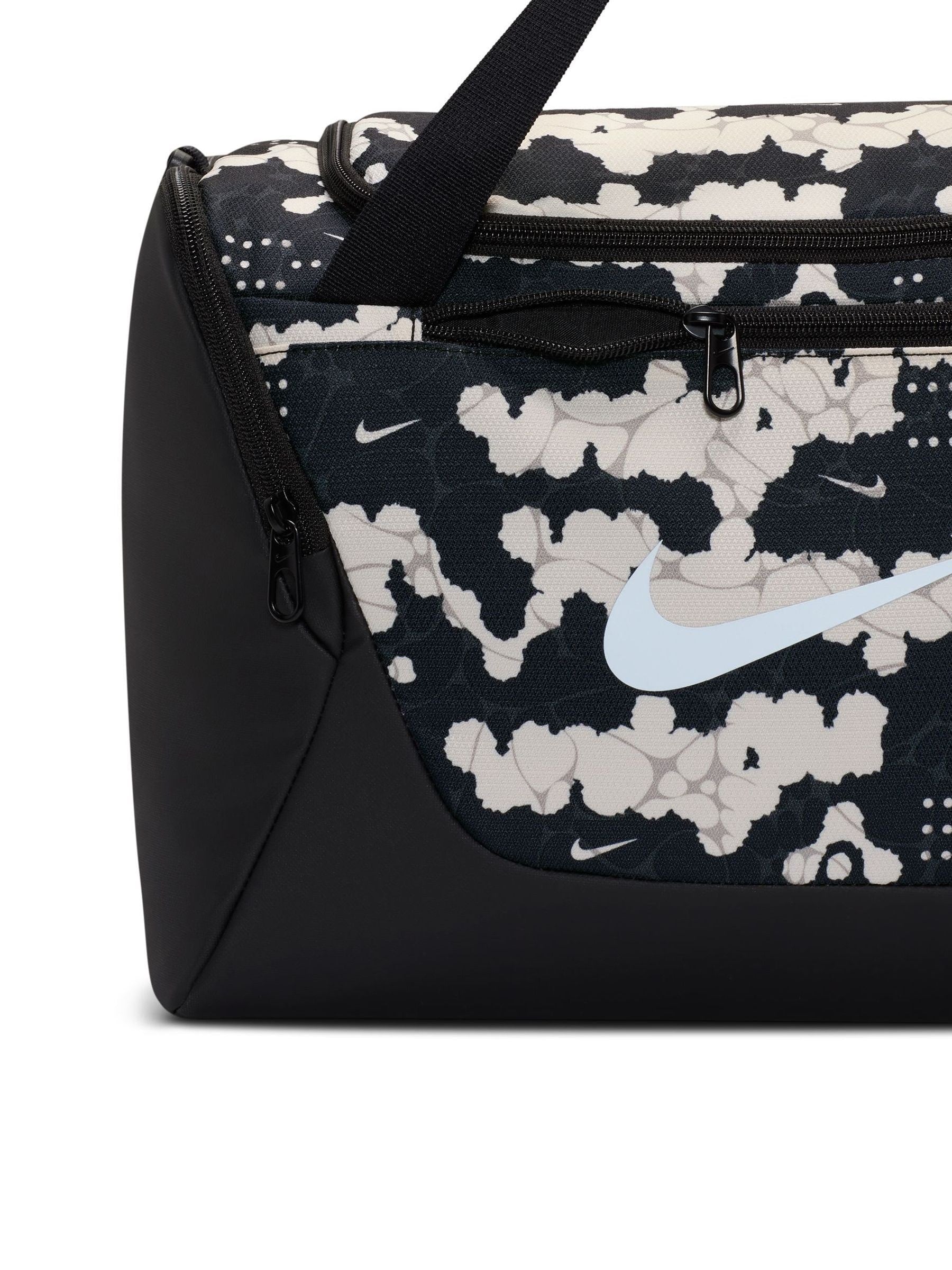 Nike Brasilia Training Duffel Extra Small white bag 24L, imported from the UK