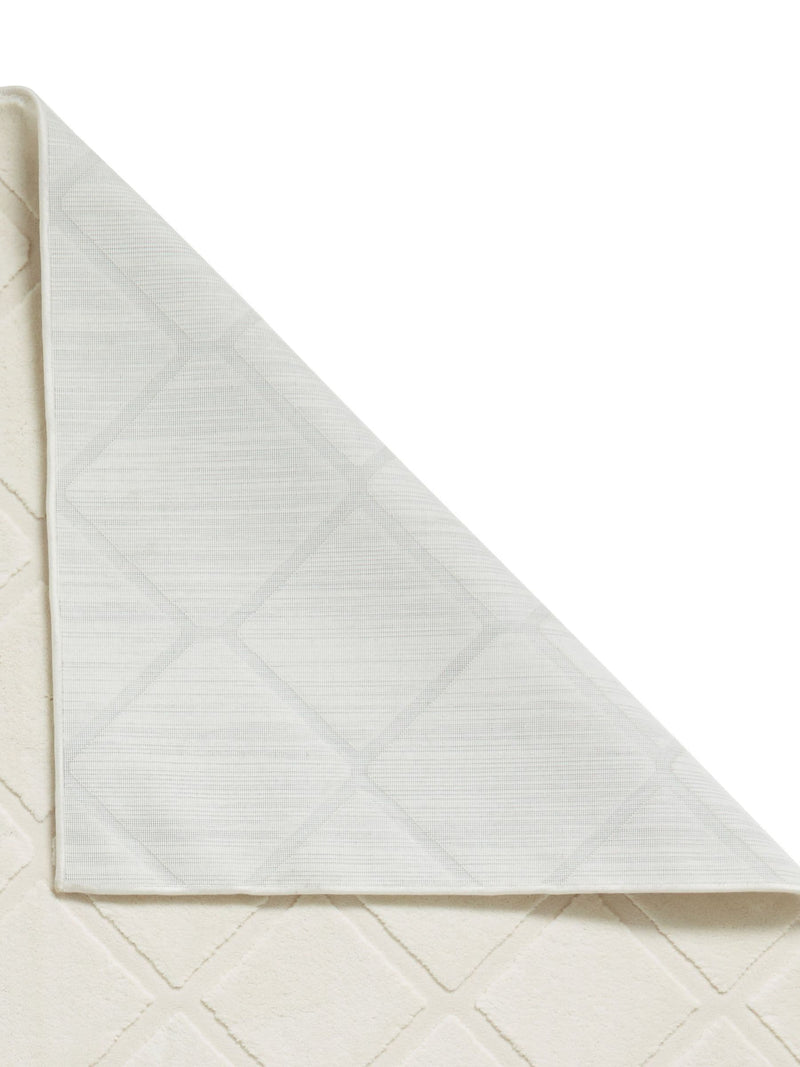 Catherine Lansfield cream cosy diamond washable rug, imported from the UK