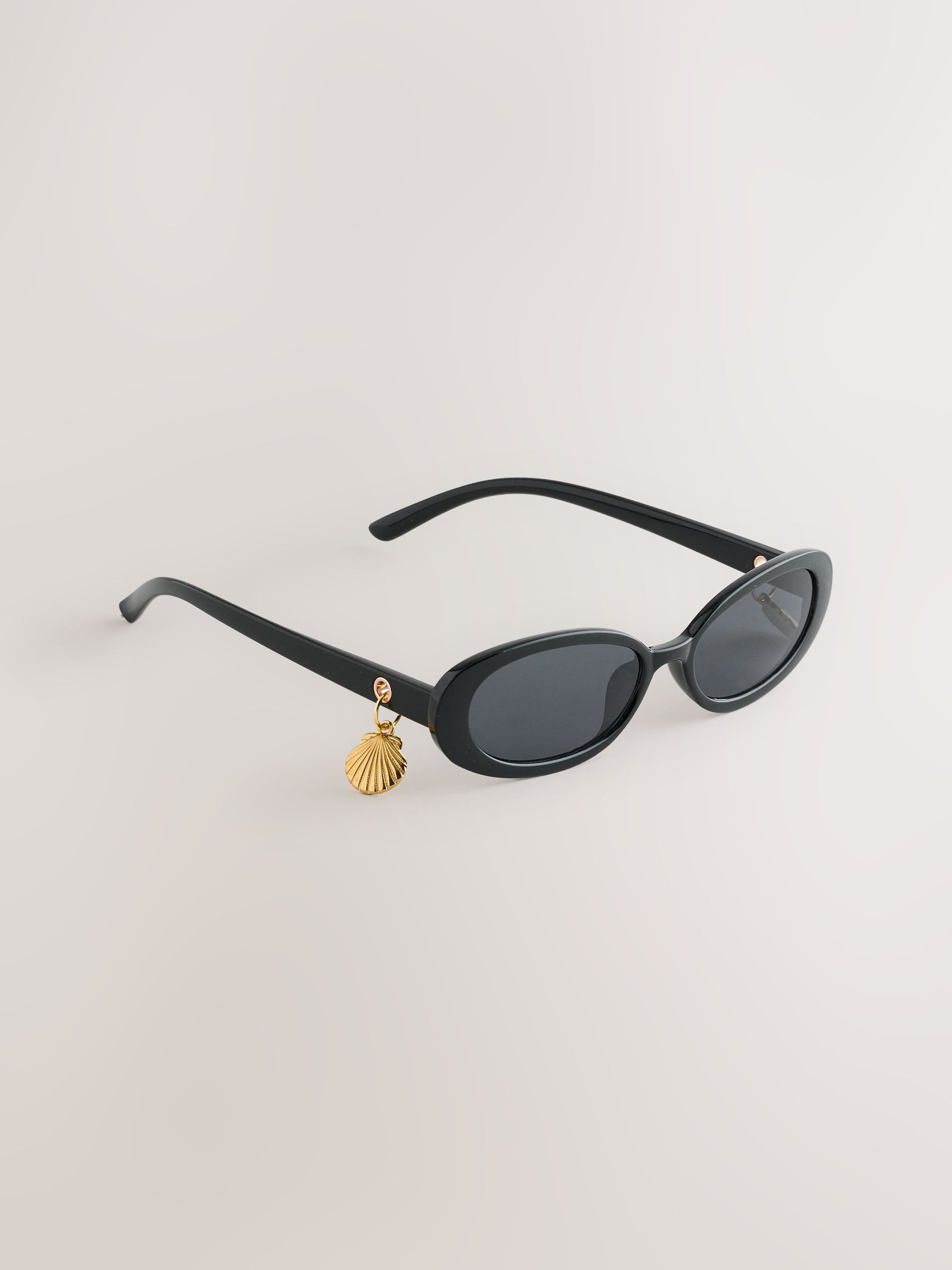 Black oval sunglasses recycled polycarbonate triacetate lenses - British product