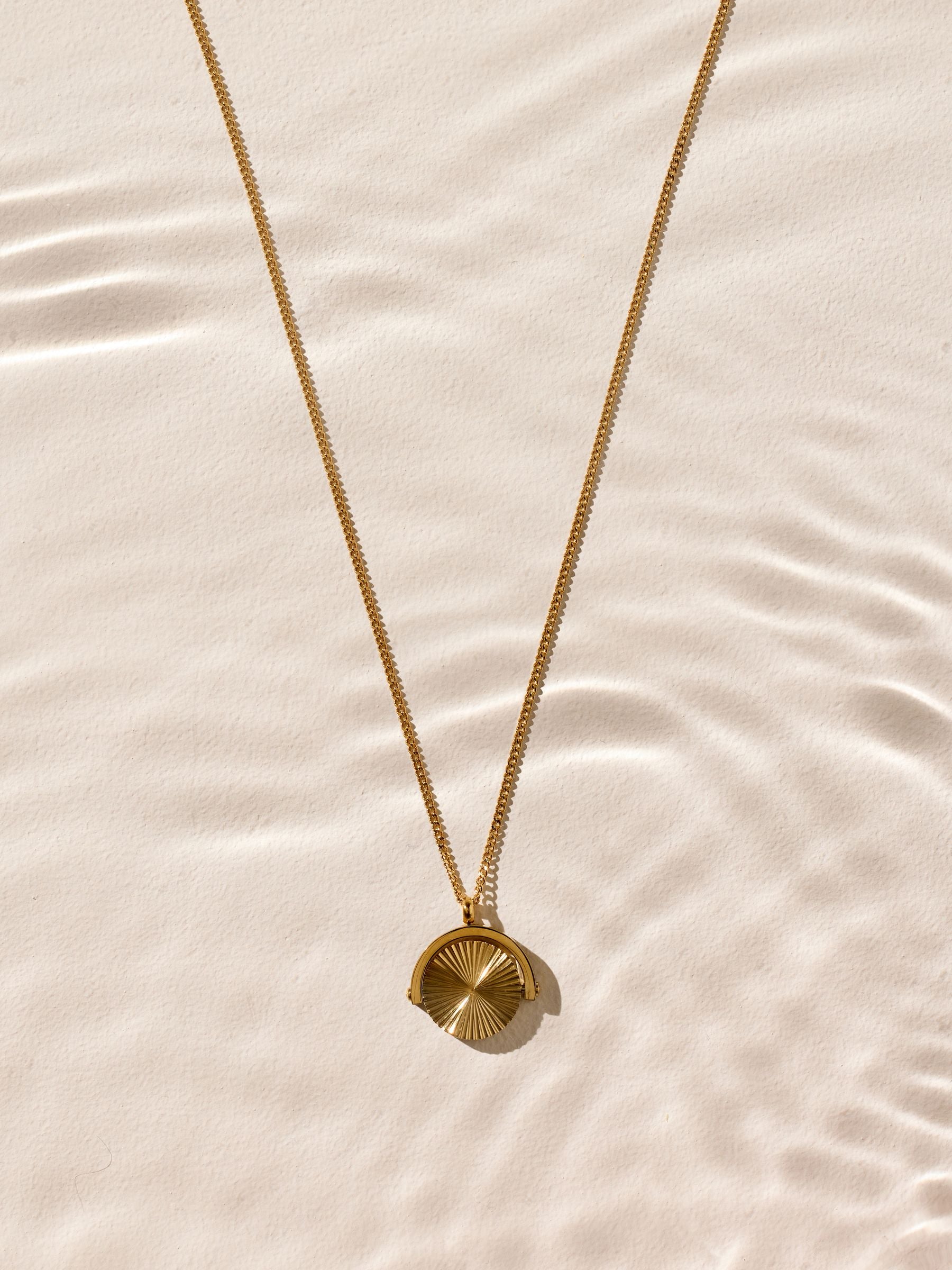 Gold tone spinner necklace stainless steel waterproof adjustable - British product