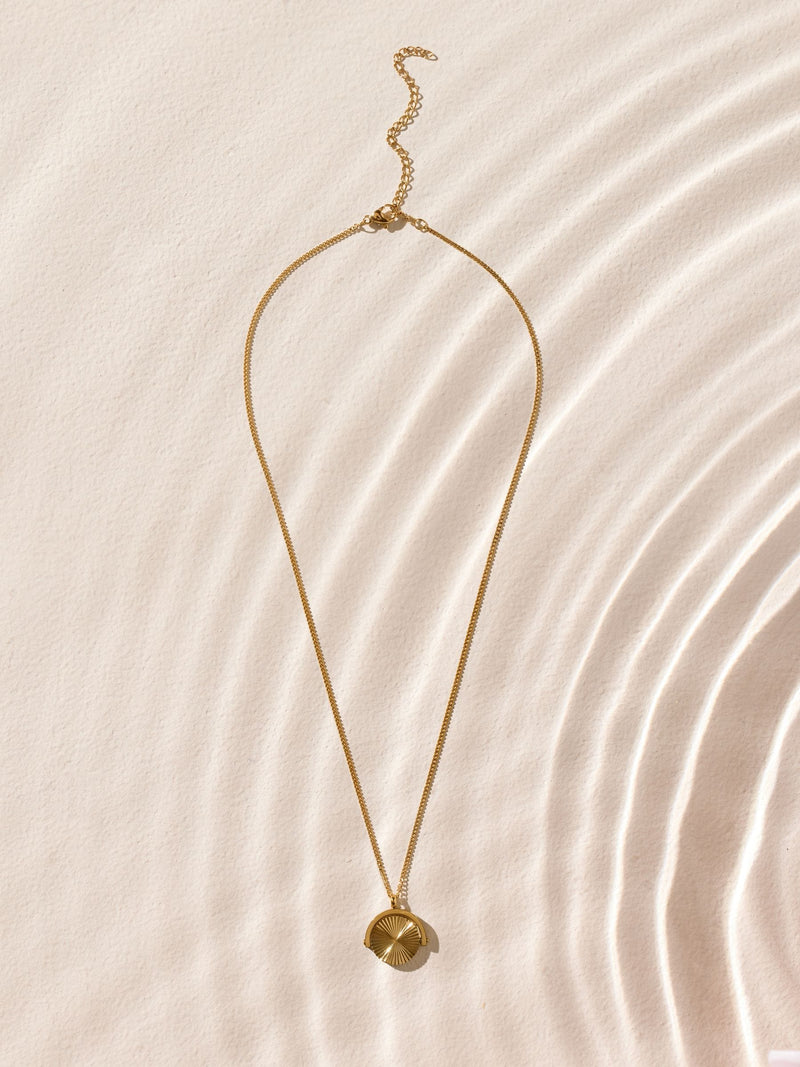 Gold tone spinner necklace stainless steel waterproof adjustable - British product
