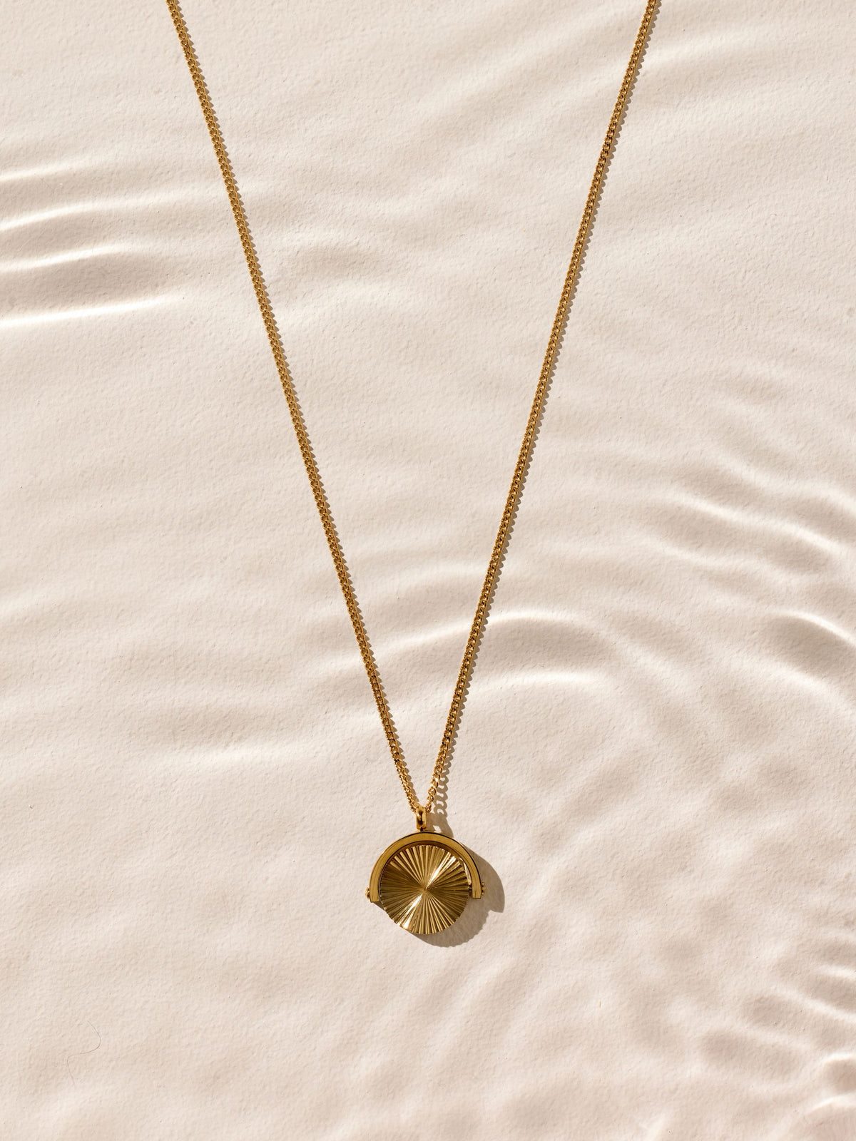 Gold tone spinner necklace stainless steel waterproof adjustable - British product
