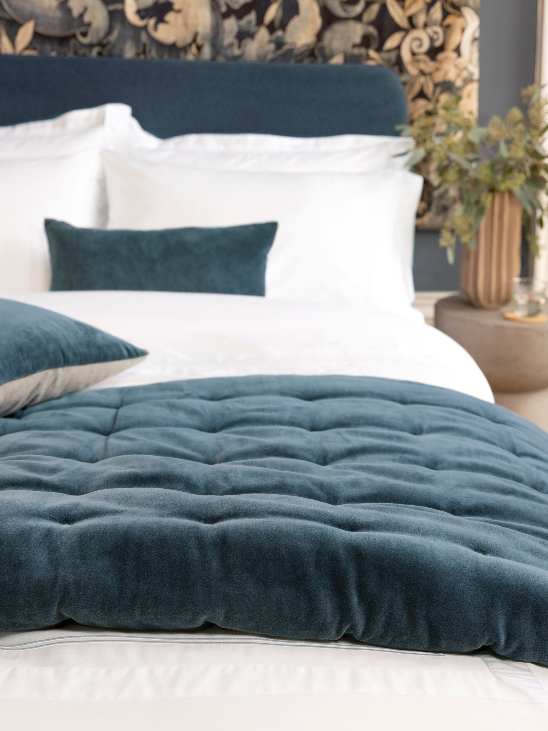 Christy Hazelnut Jaipur Velvet Quilted Throw 140 x 200 cm