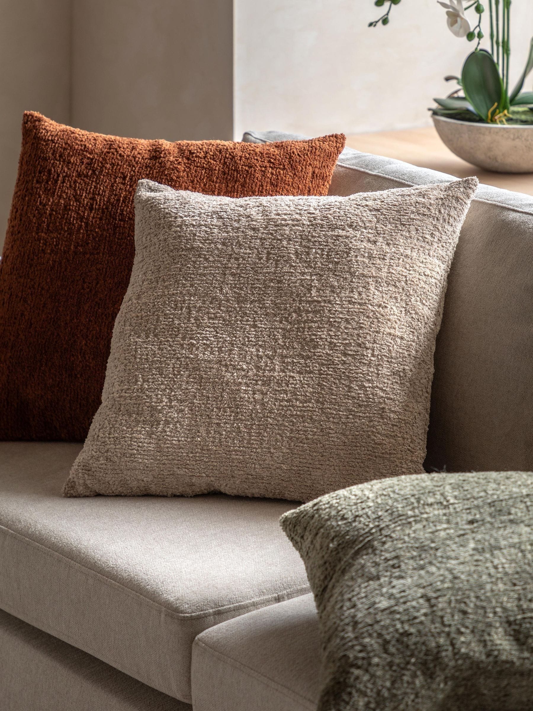 Gallery Home Taupe Kael Chenille Cushion