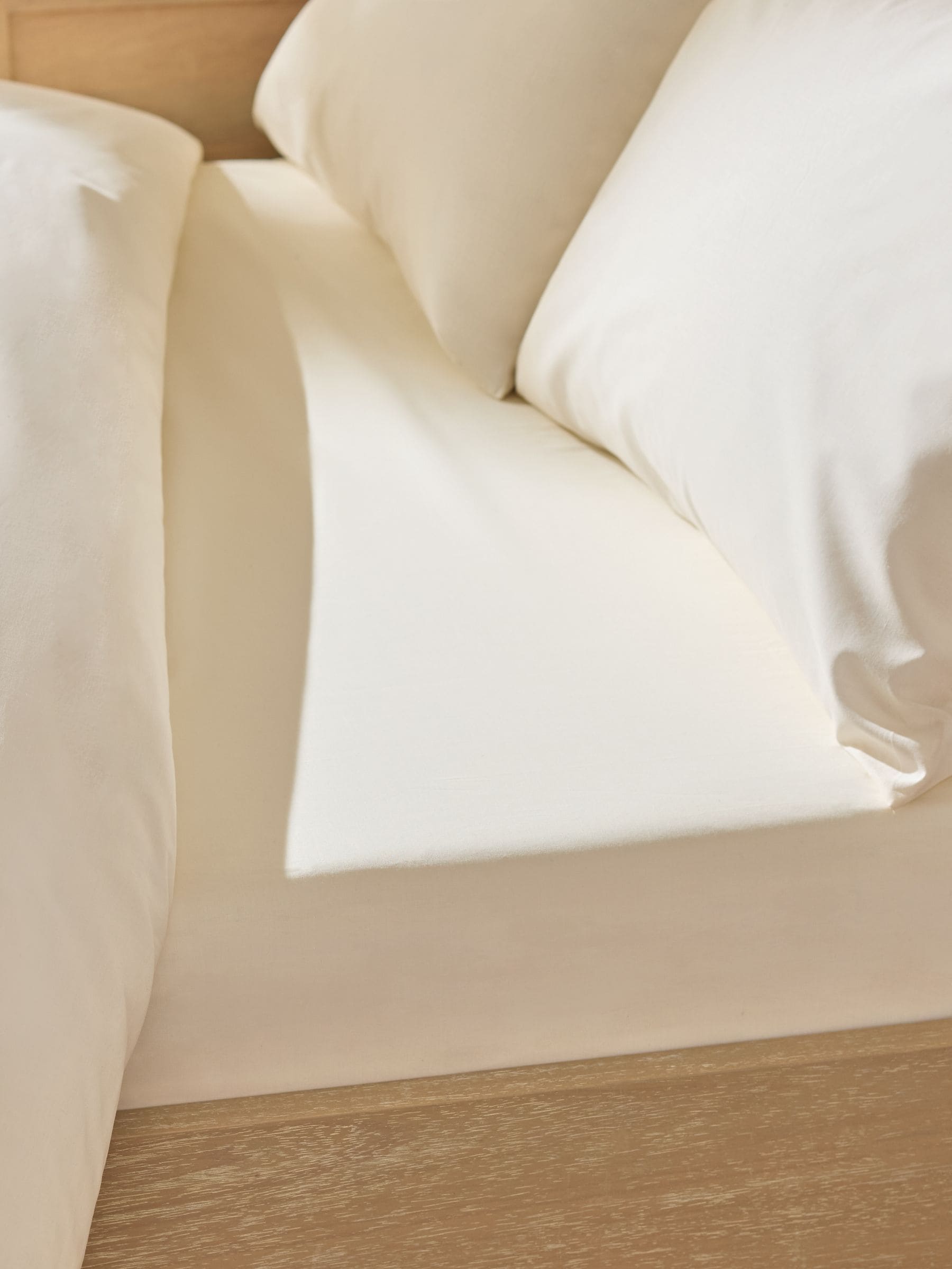 Purple Blackberry Cotton Rich Deep Fitted Bed Sheet