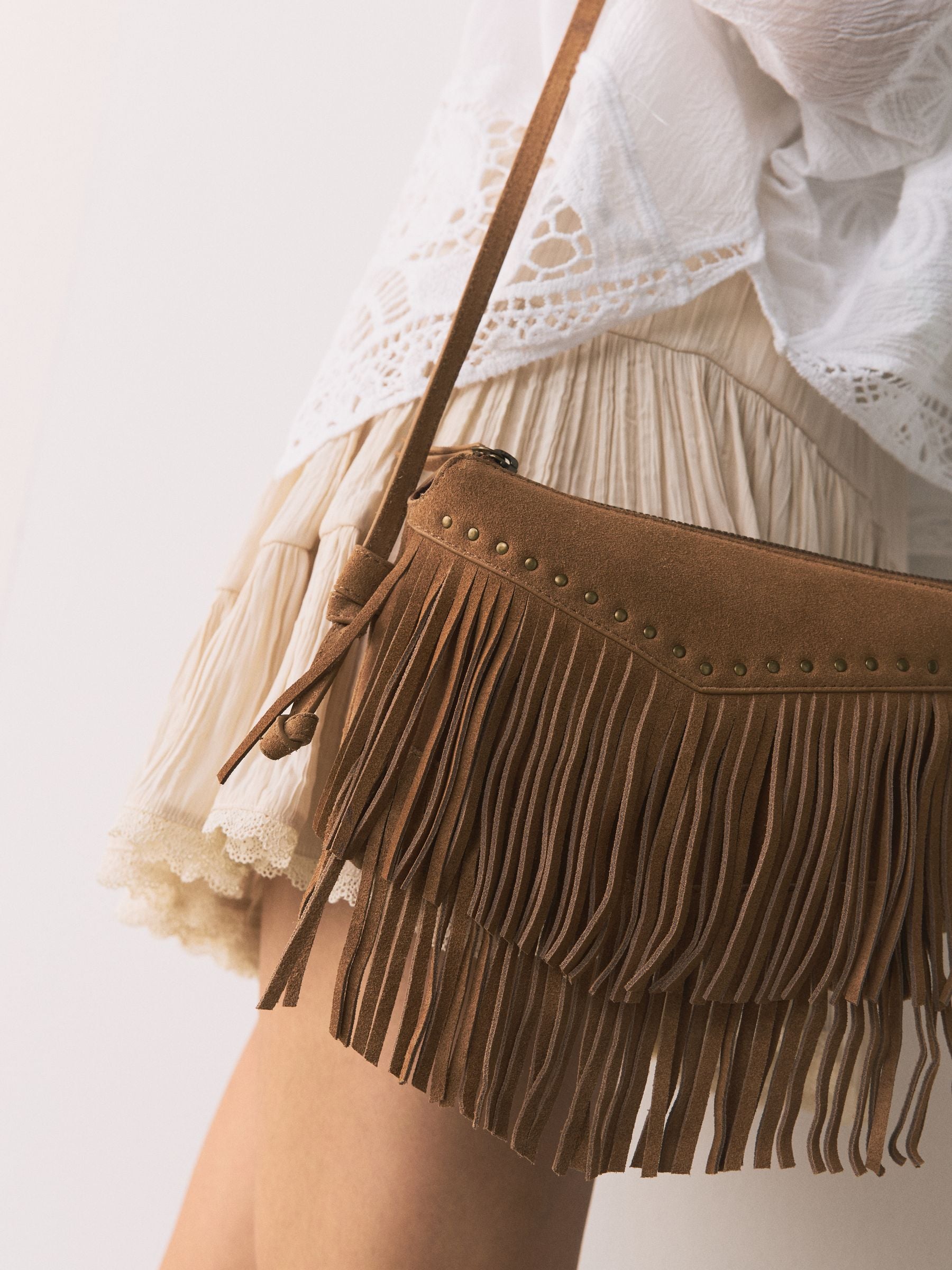 Tan leather fringe cross body bag 15x21cm, UK version