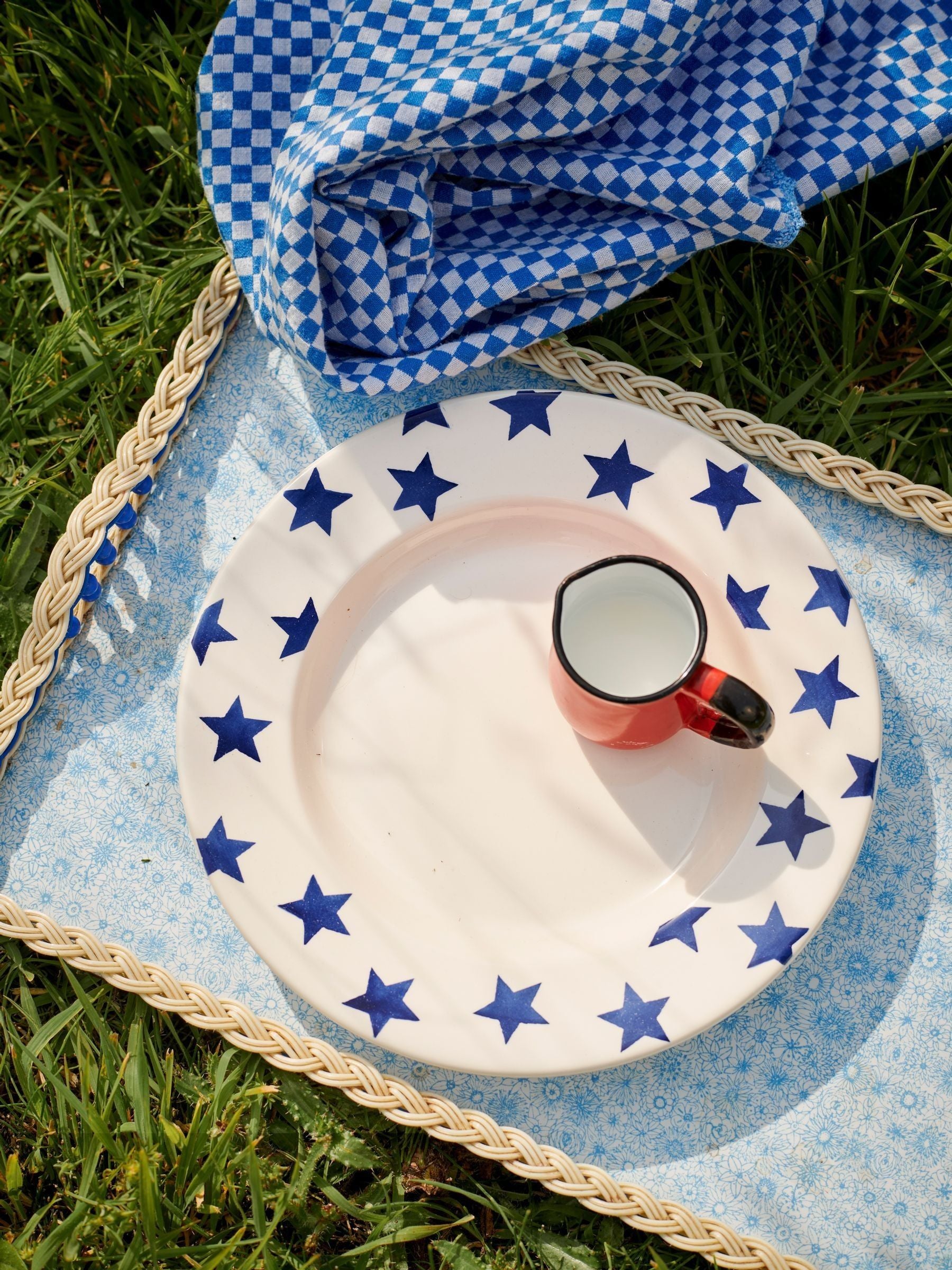 Emma Bridgewater Cream Blue Star 10 1/2 Inch Dinner Plate