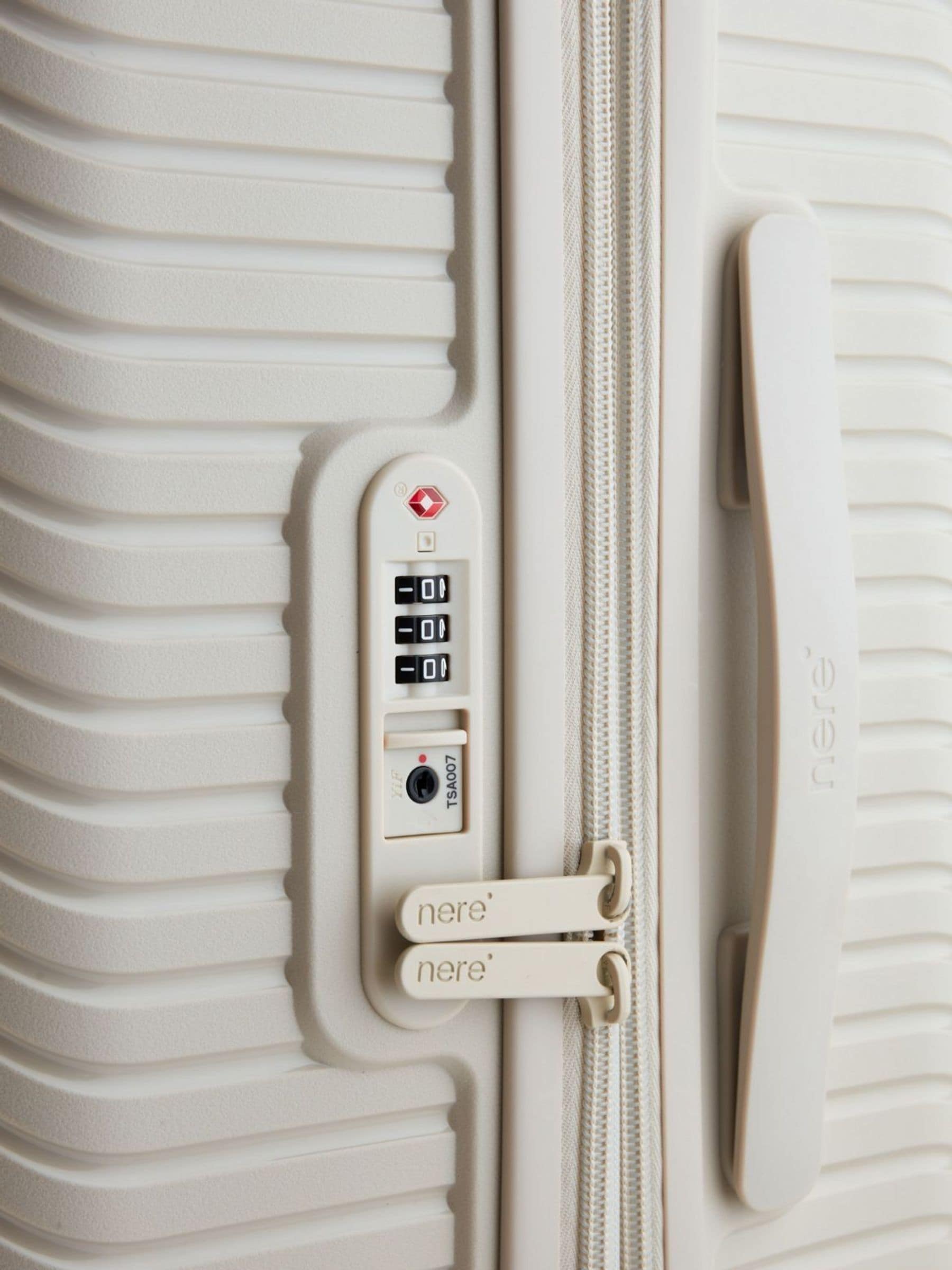 Nere White Bondi B1 Small Spin Luggage