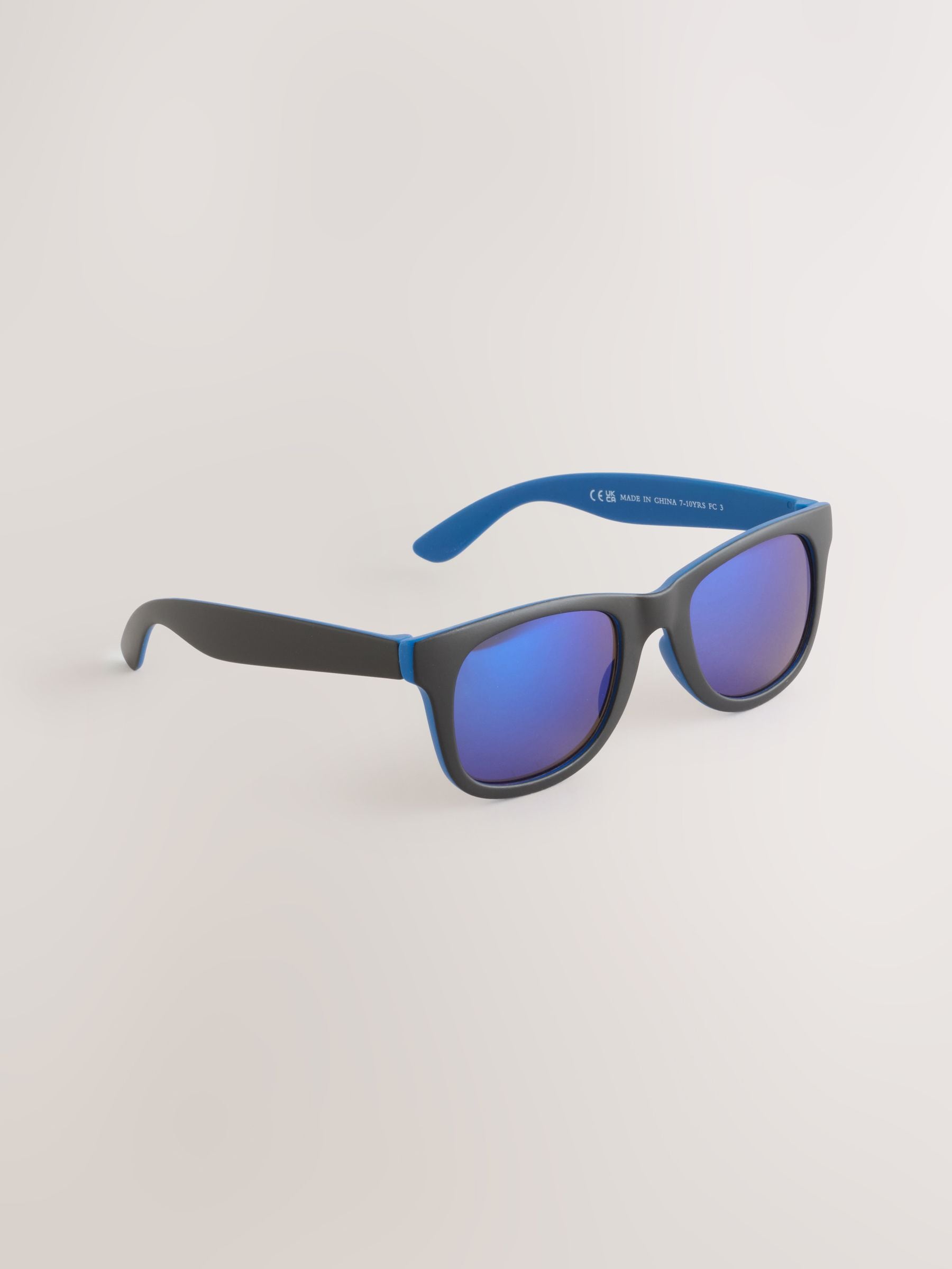 Blue/Black Sunglasses