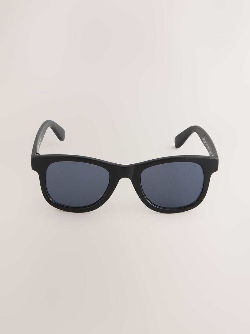 Classic Preppy black sunglasses, UK version