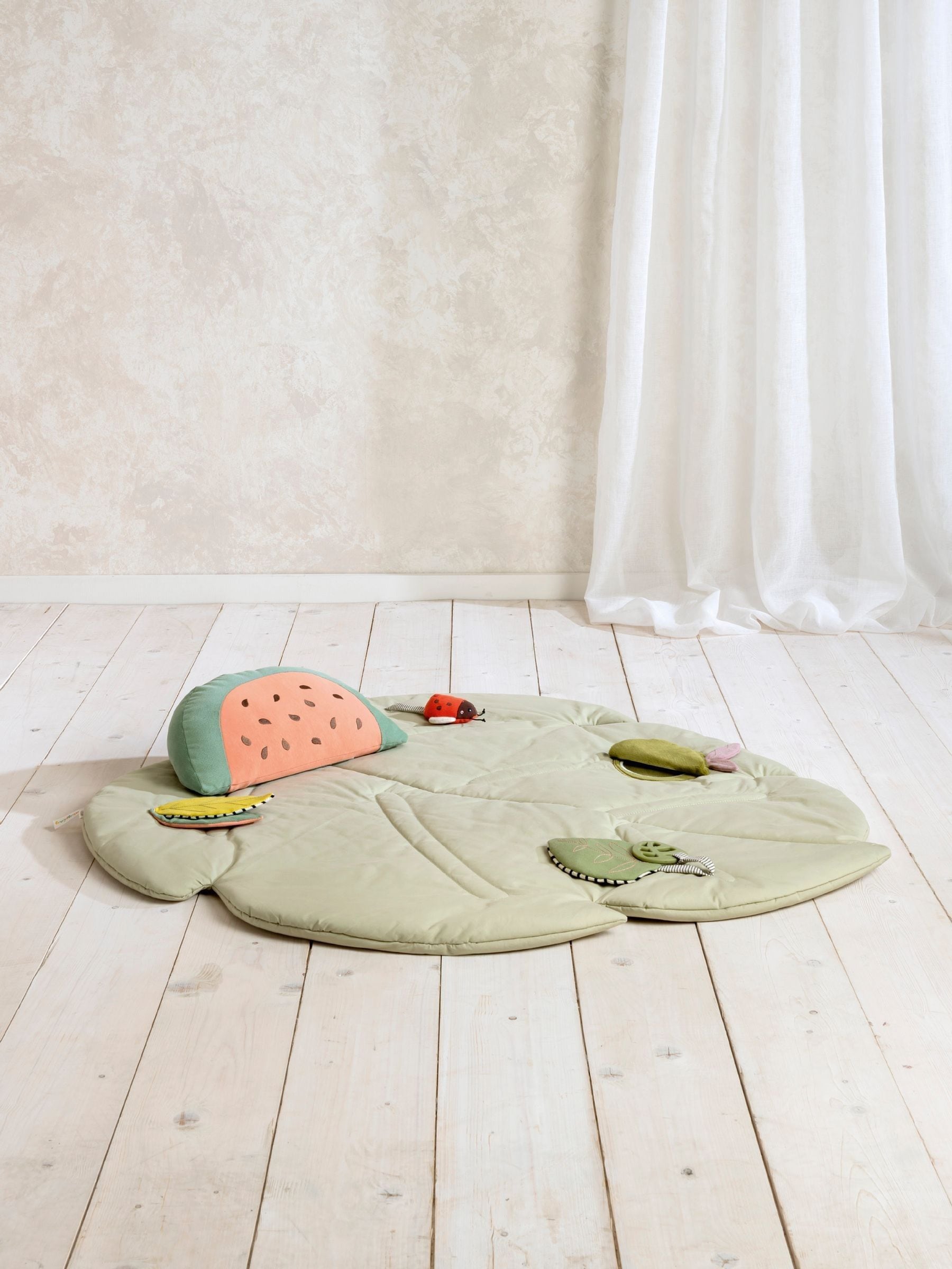 Mamas & Papas Born to Be Wild leaf baby playmat - British product