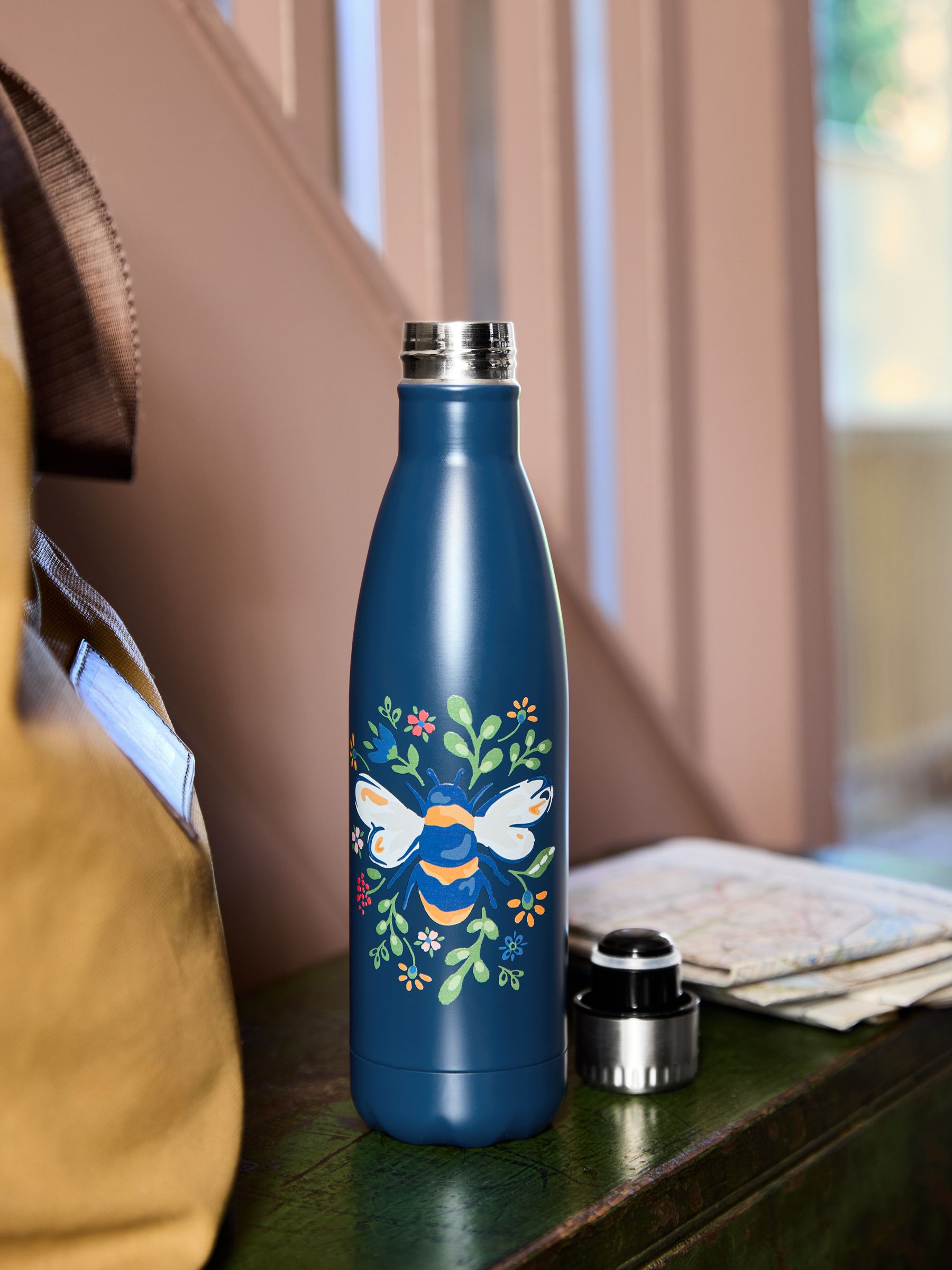 FatFace Blue Bee water bottle 27cm - British product