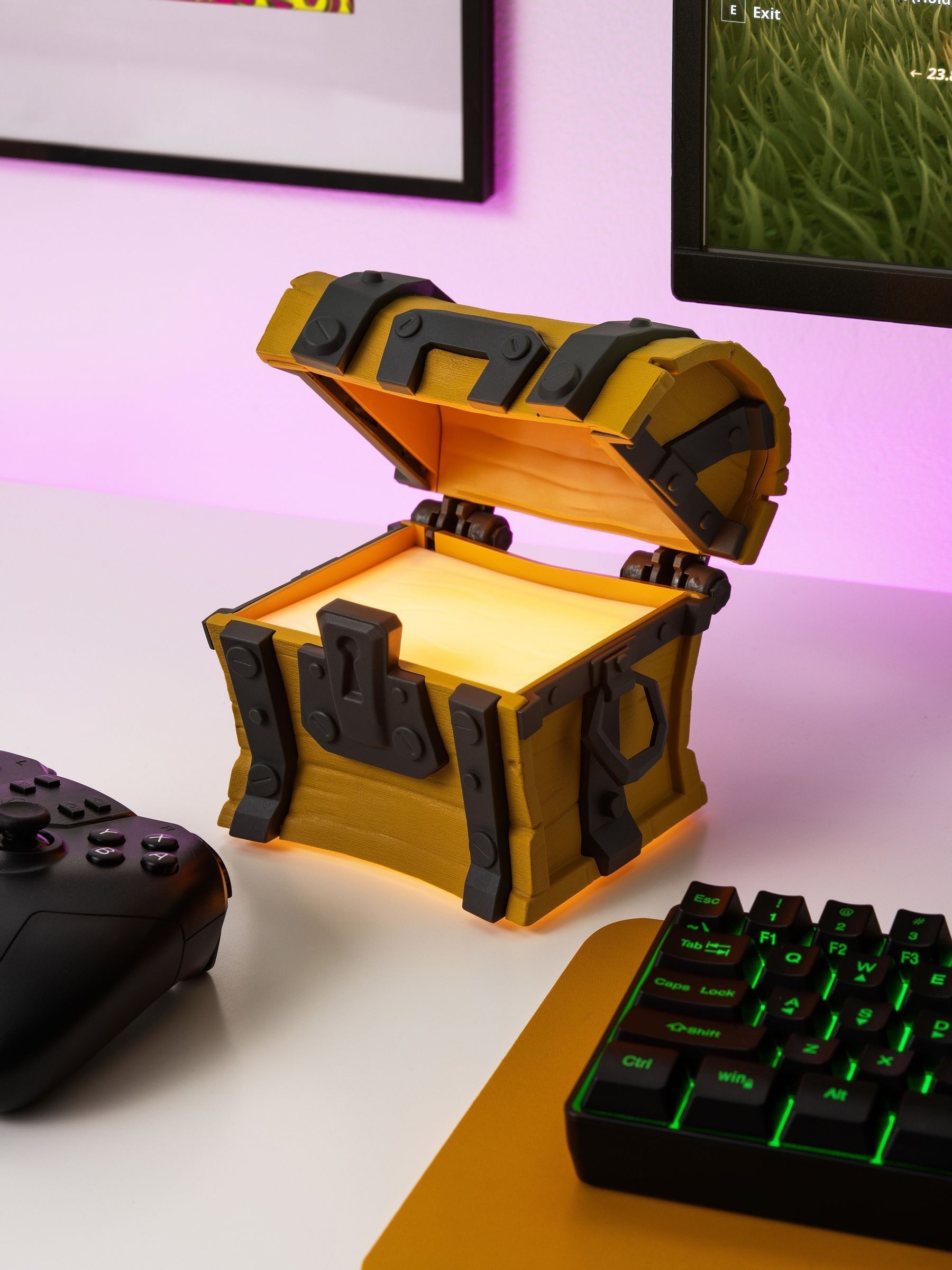 Fortnite Gold Chest Light 14.4cm - British product