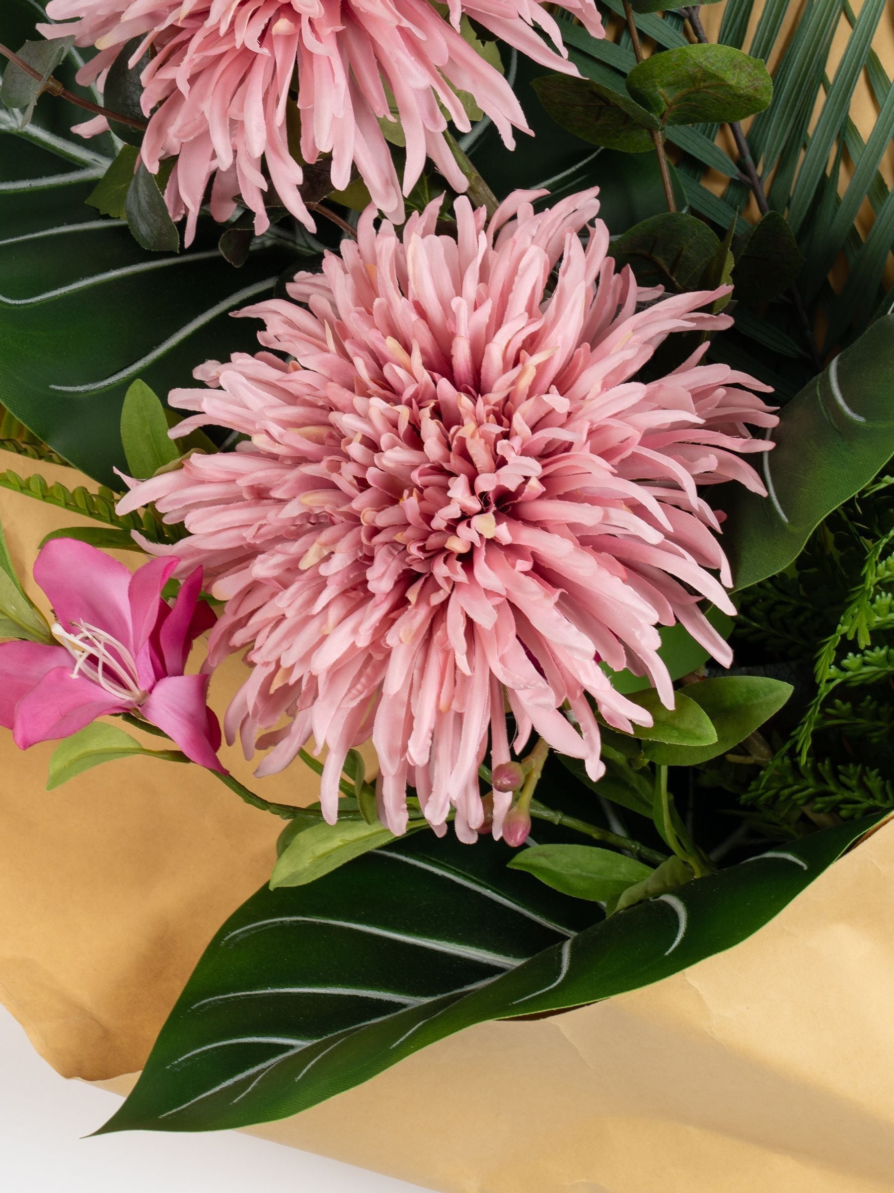 Scottish Everlastings artificial pink chrysanthemum bouquet 78cm - British product