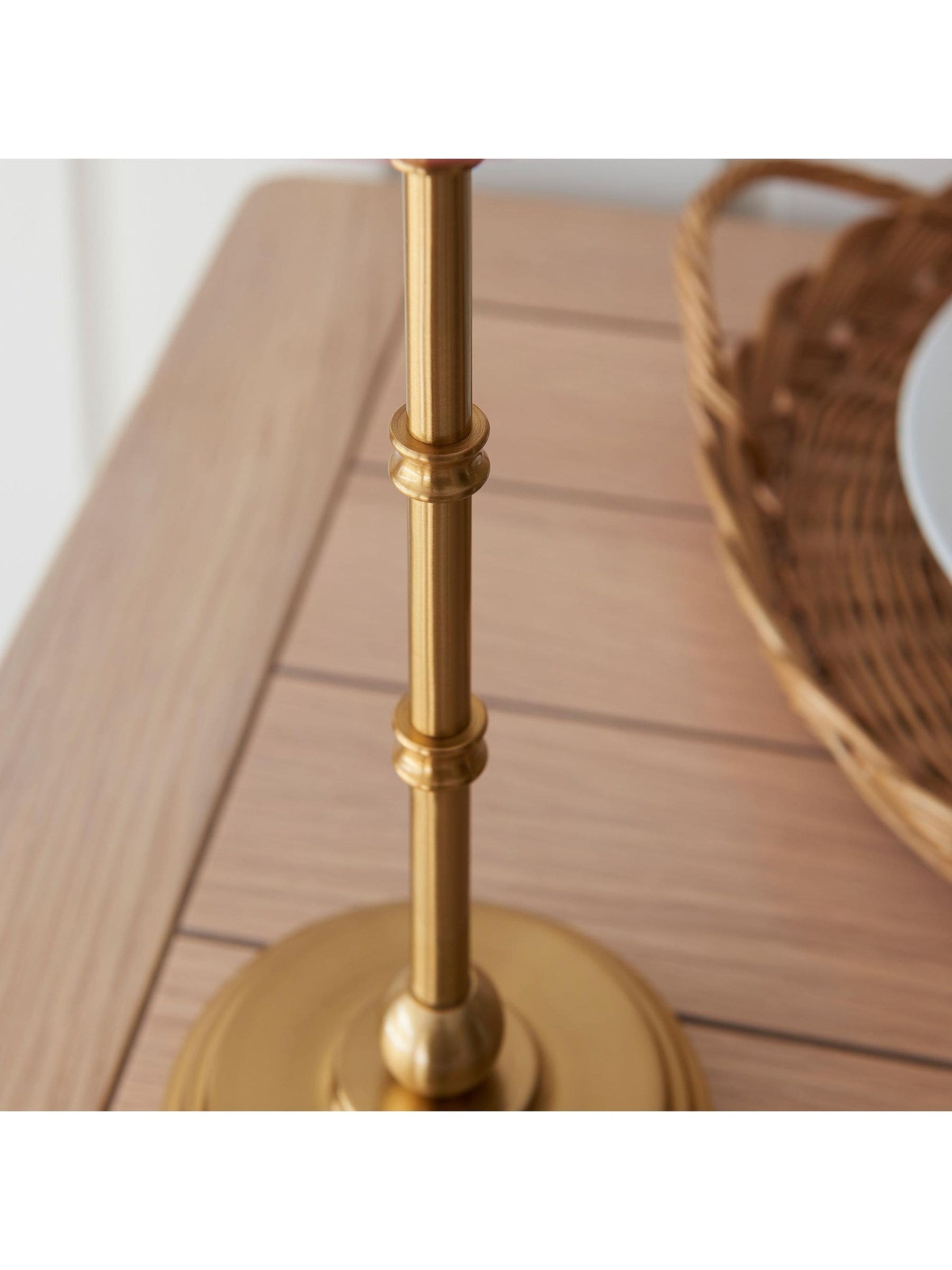 Gallery Home brass rechargeable table lamp - British product