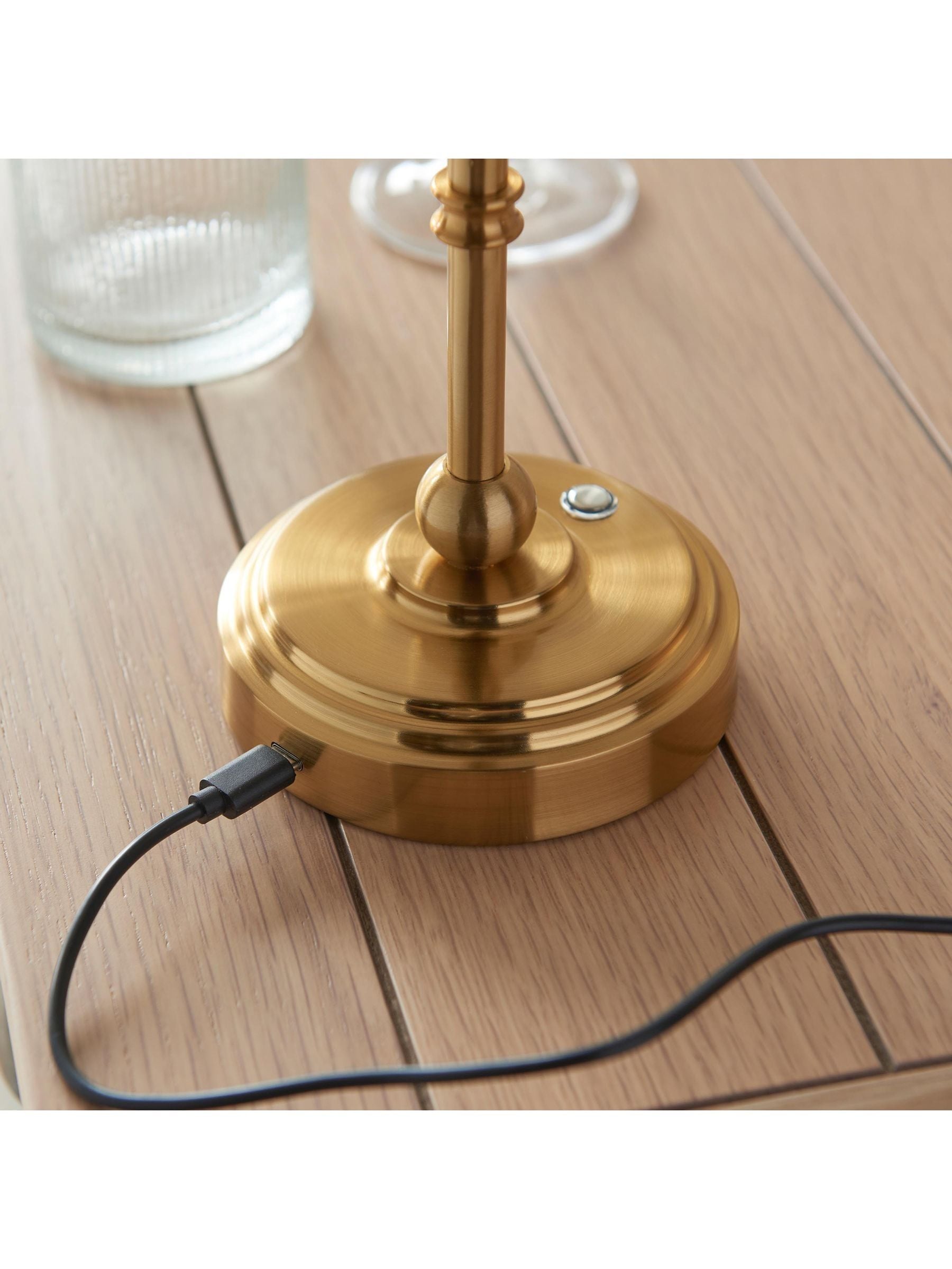 Gallery Home brass rechargeable table lamp - British product