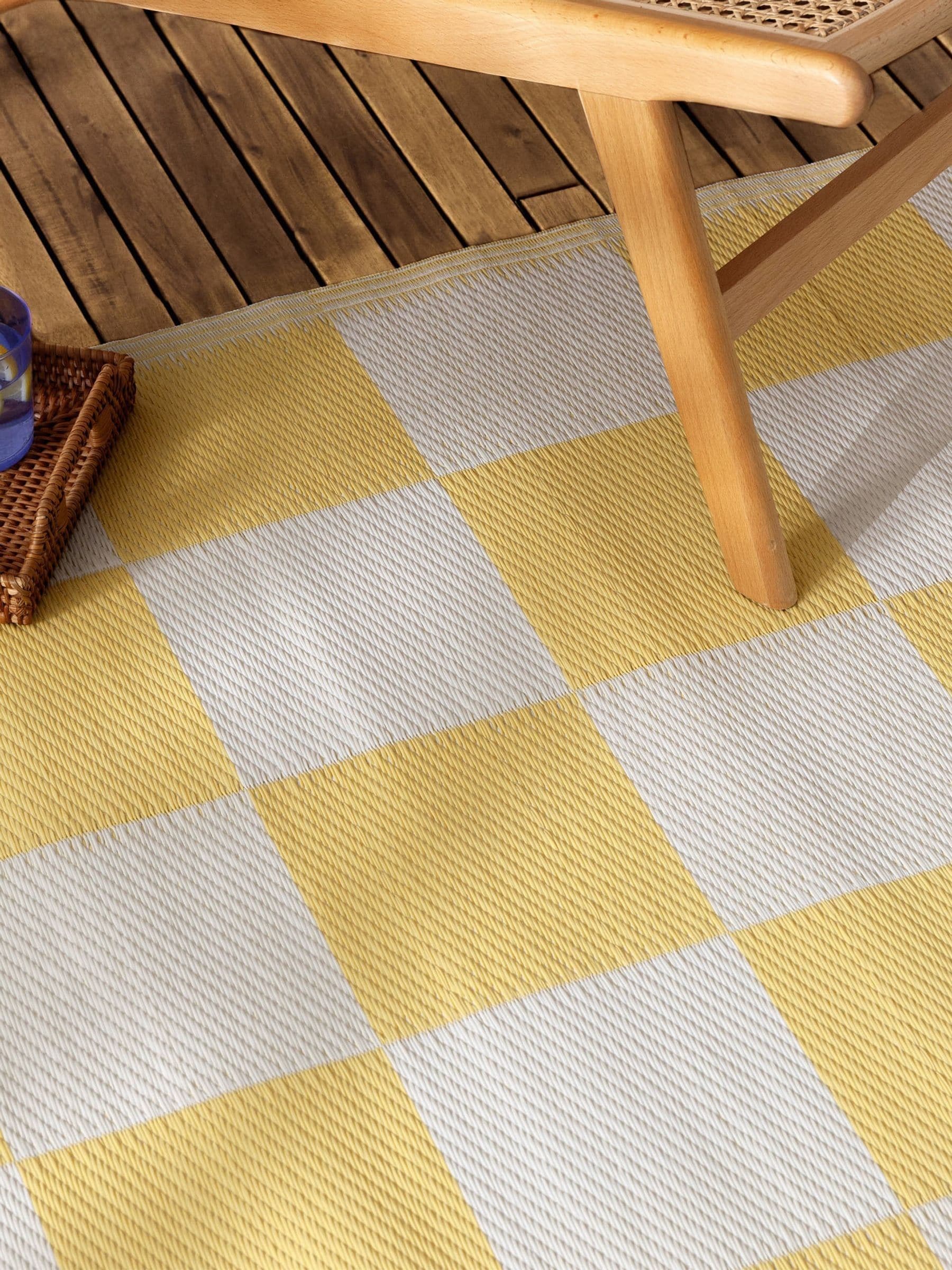 Furn outdoor rug yellow checkerboard 120x180cm (British brand)