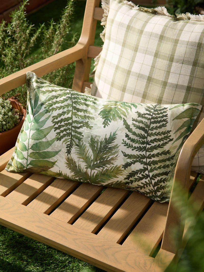 Voyage Moss Elowen reversible outdoor cushion 30x50 cm, UK version