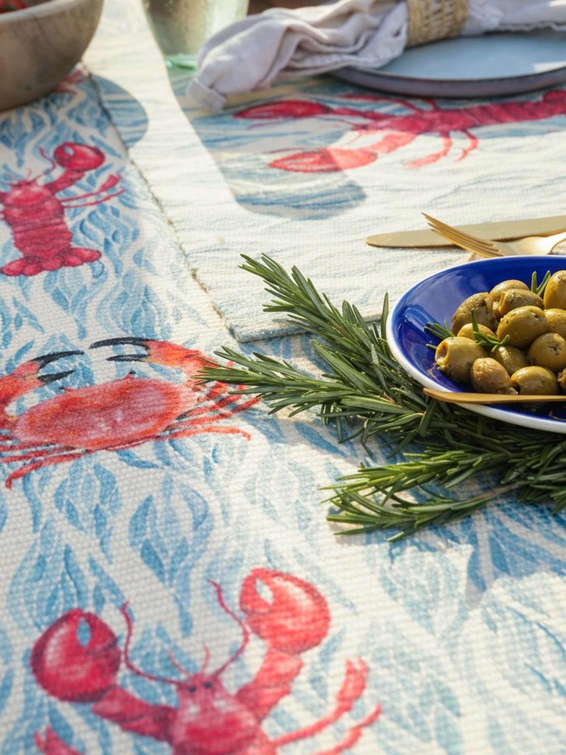 Wylder Marine table runner Abersoch, UK version