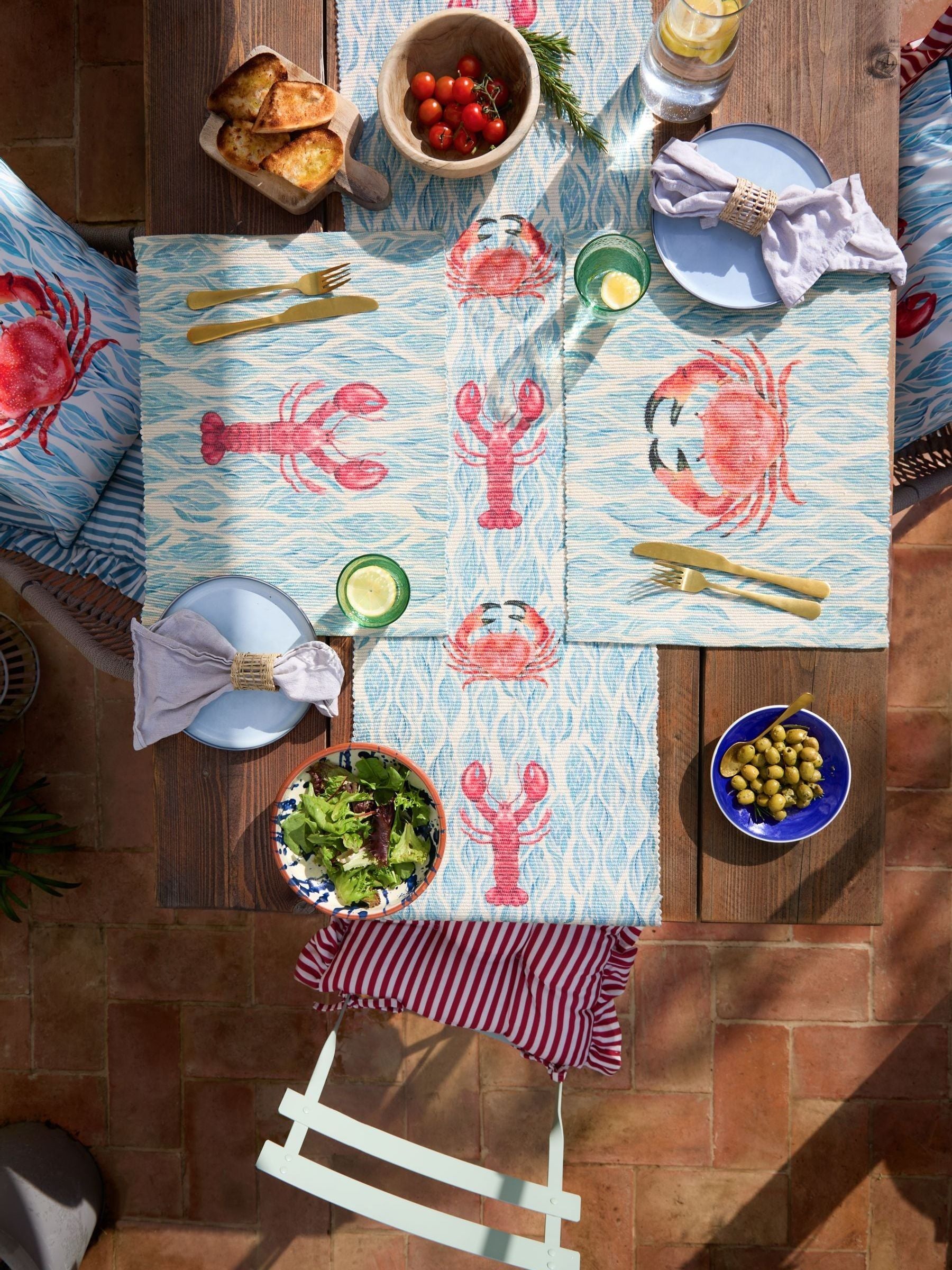 Wylder Marine table runner Abersoch, UK version