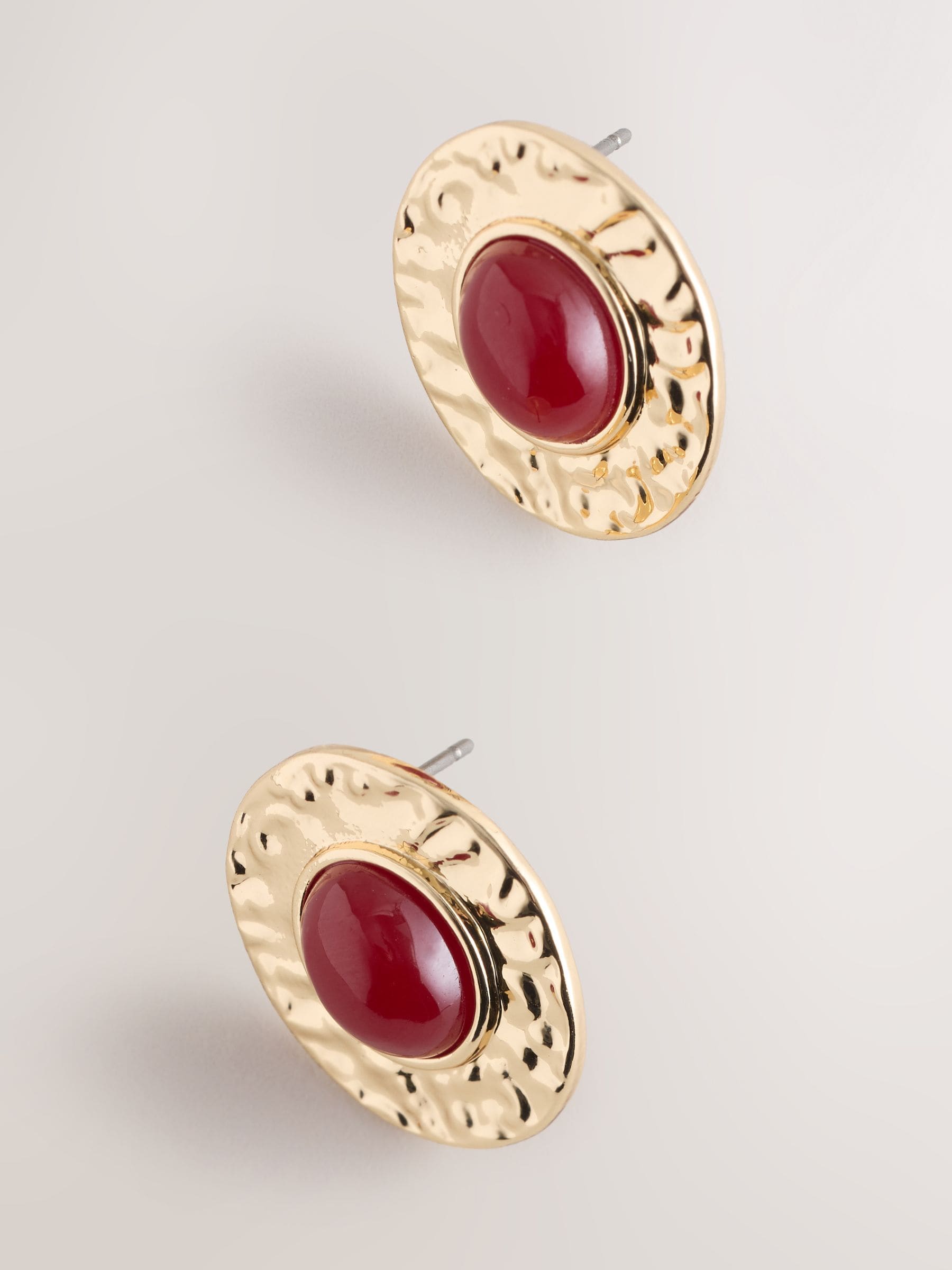 Gold tone red resin heritage oval stud earrings - British product