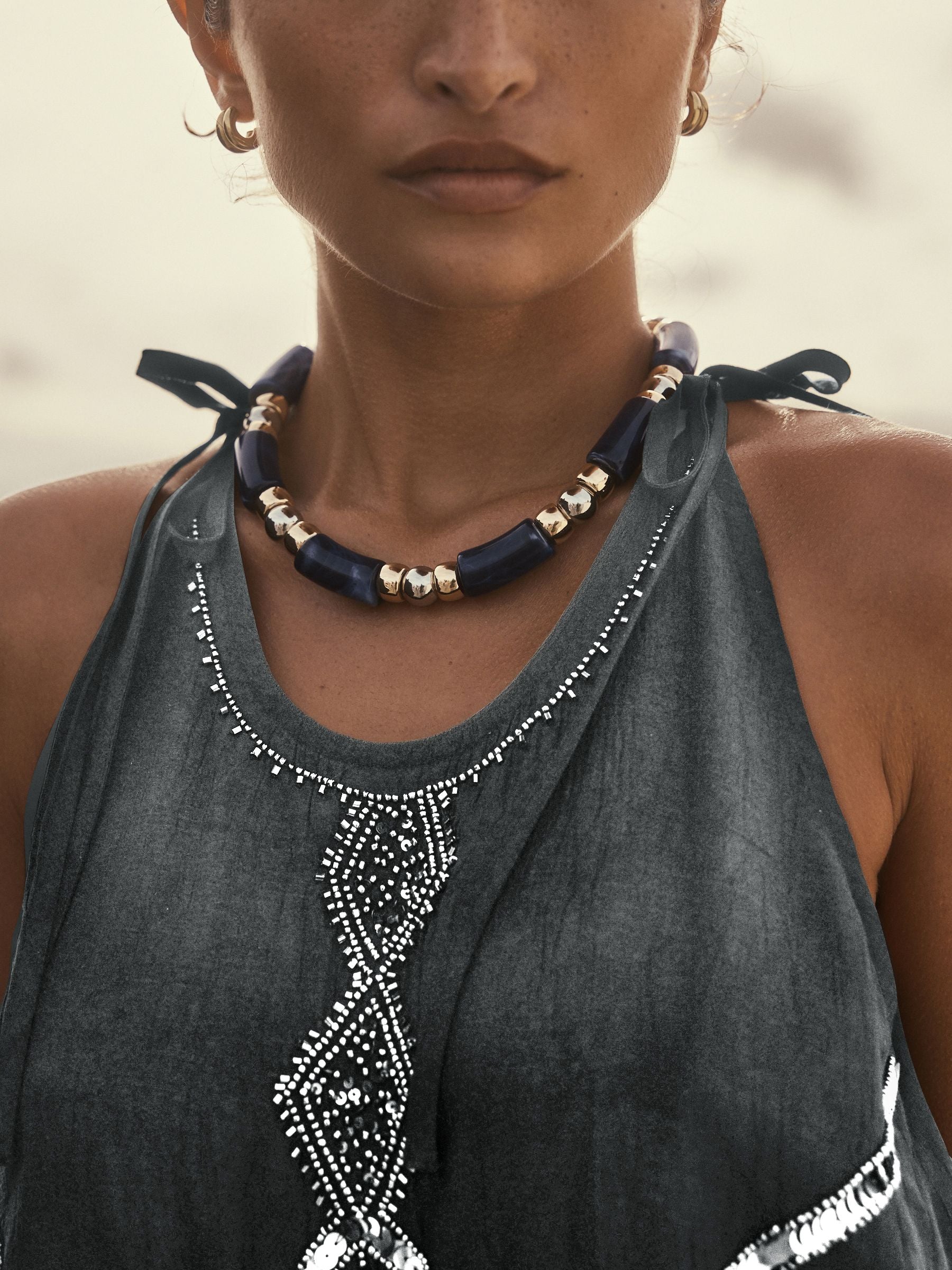 Blue mixed metal beaded necklace with resin - British product