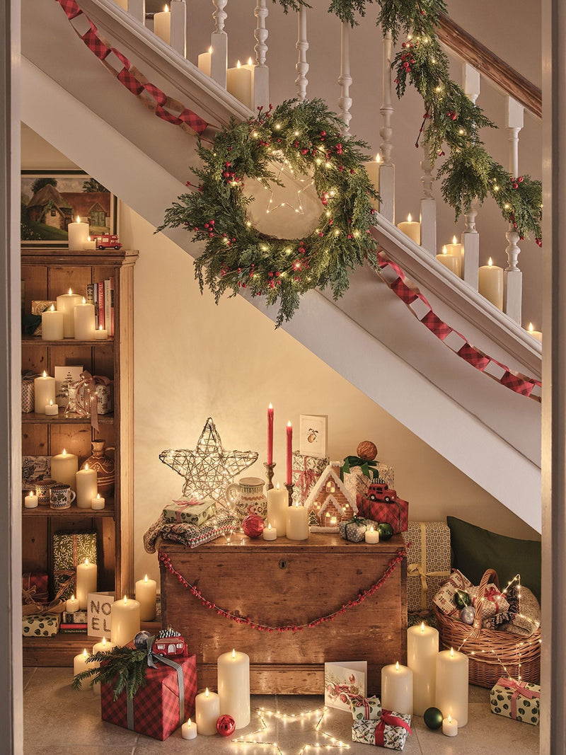 Lights4fun pre lit red berry Christmas wreath 45cm (British brand)